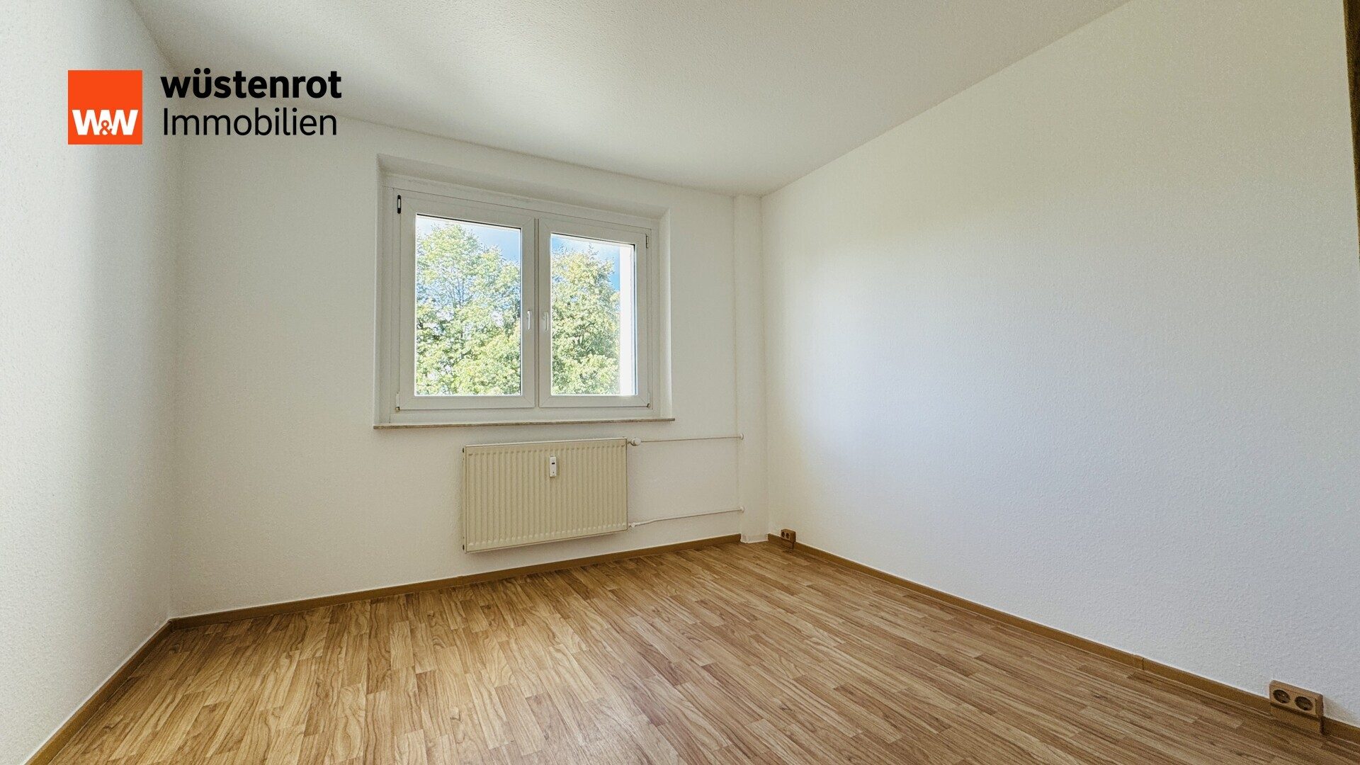 Immobilienangebot - Stralsund / Knieper West - Alle - Drei Zimmer, frisch renoviert und mit Balkon – Mehr Platz für Ihr neues Zuhause!