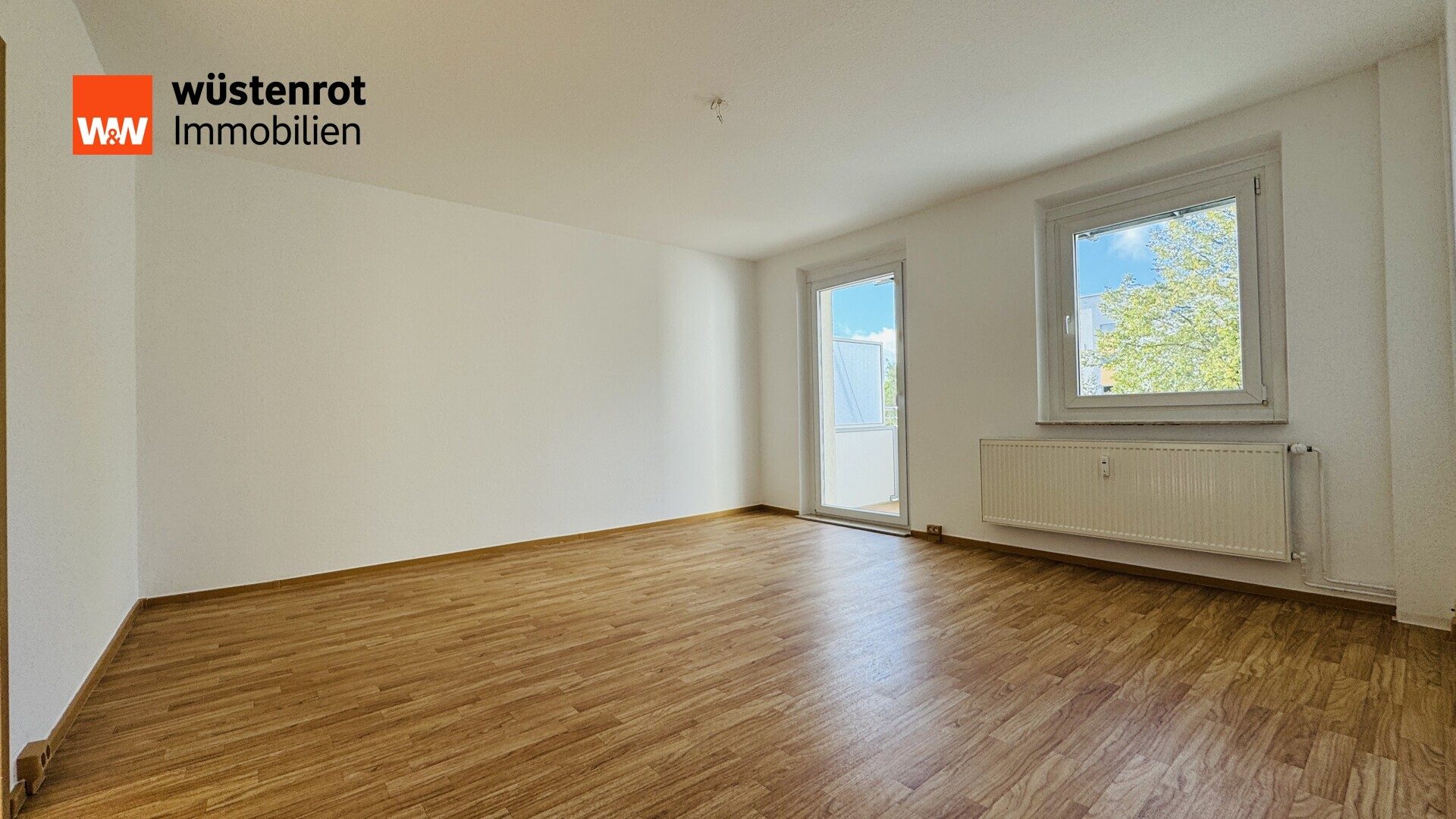 Immobilienangebot - Stralsund / Knieper West - Alle - Drei Zimmer, frisch renoviert und mit Balkon – Mehr Platz für Ihr neues Zuhause!