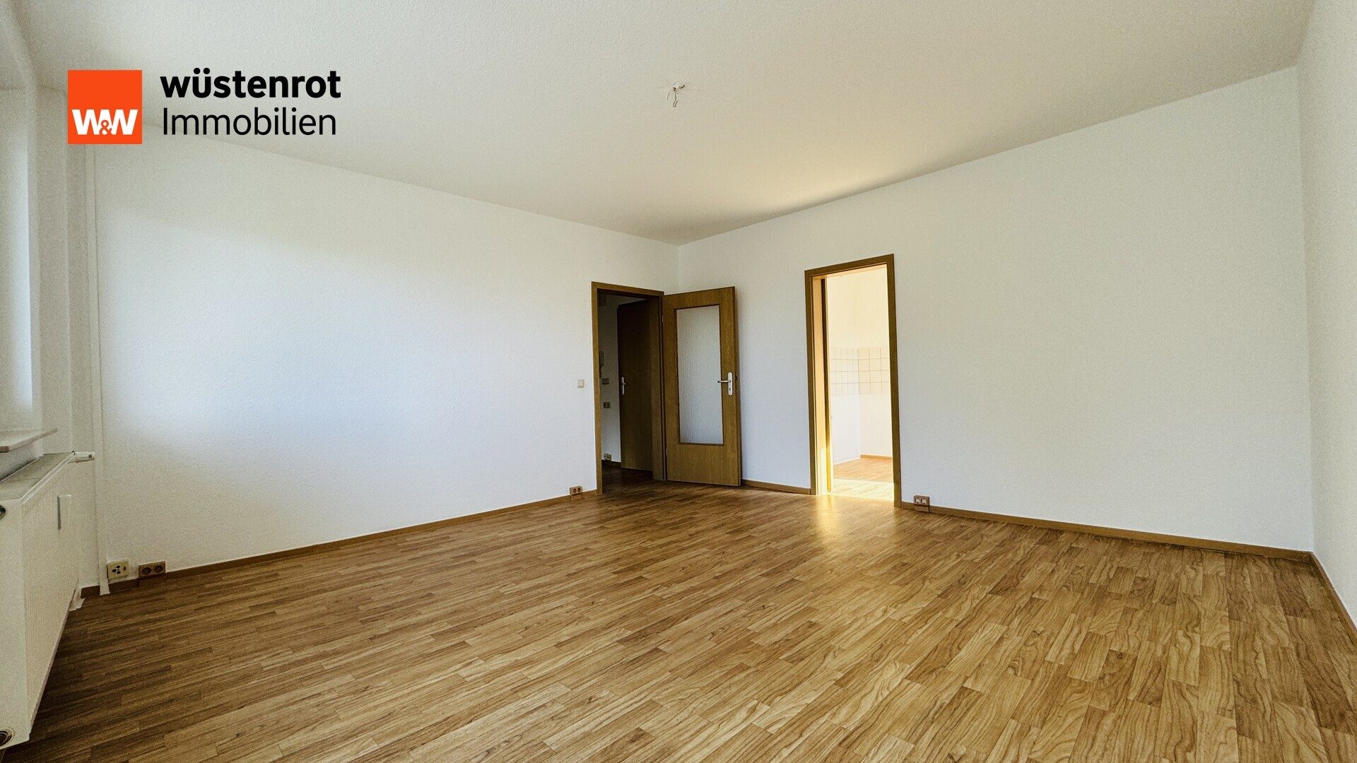 Immobilienangebot - Stralsund / Knieper West - Alle - Drei Zimmer, frisch renoviert und mit Balkon – Mehr Platz für Ihr neues Zuhause!