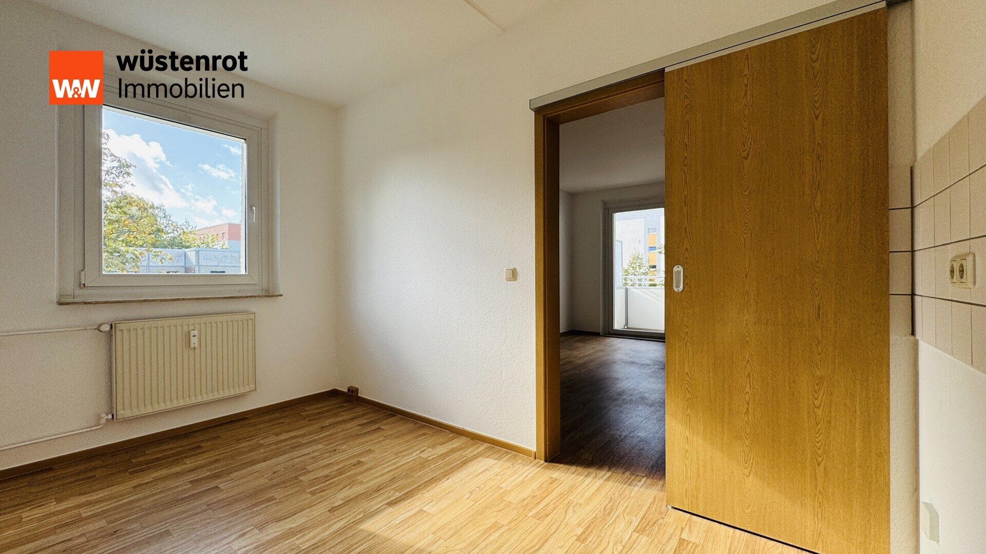 Immobilienangebot - Stralsund / Knieper West - Alle - Drei Zimmer, frisch renoviert und mit Balkon – Mehr Platz für Ihr neues Zuhause!