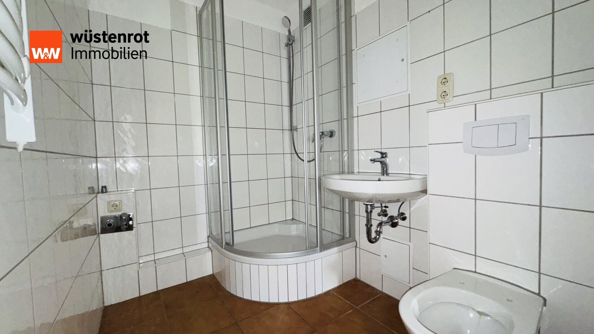 Immobilienangebot - Stralsund / Knieper West - Alle - Drei Zimmer, frisch renoviert und mit Balkon – Mehr Platz für Ihr neues Zuhause!