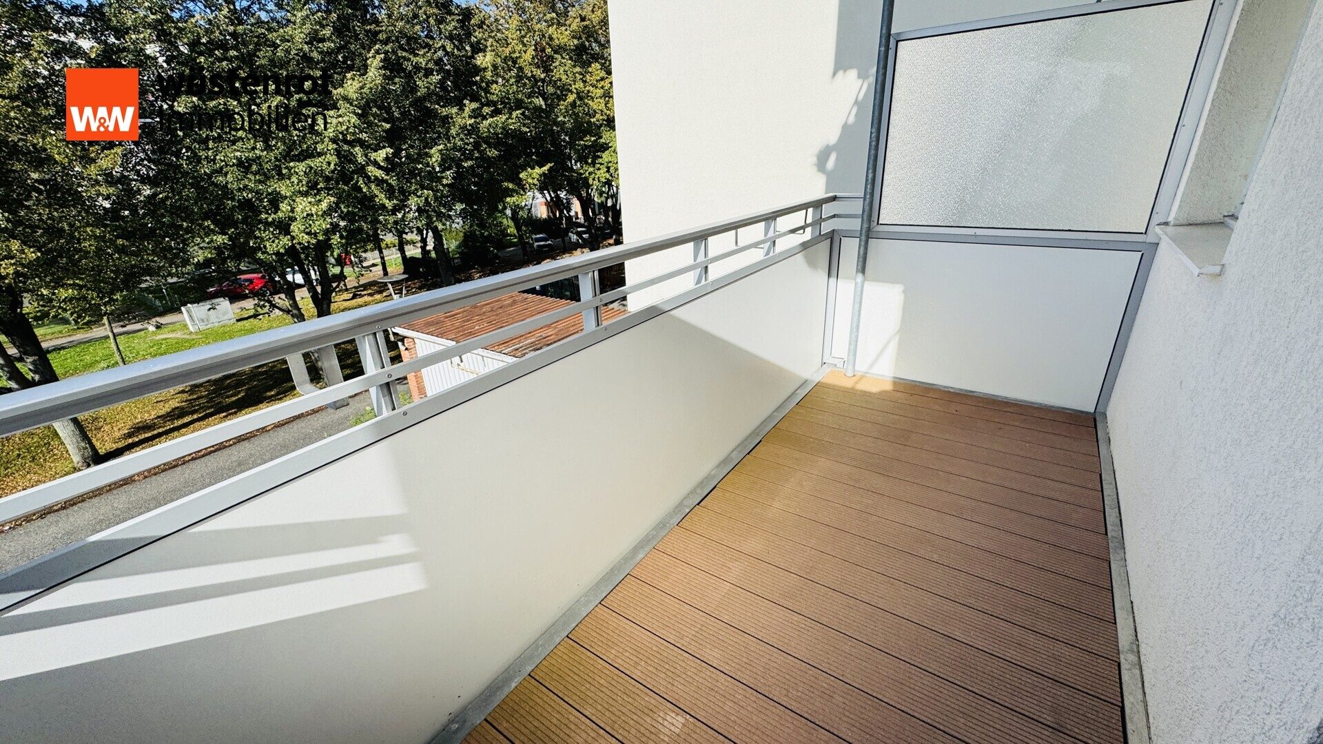 Immobilienangebot - Stralsund / Knieper West - Alle - Drei Zimmer, frisch renoviert und mit Balkon – Mehr Platz für Ihr neues Zuhause!