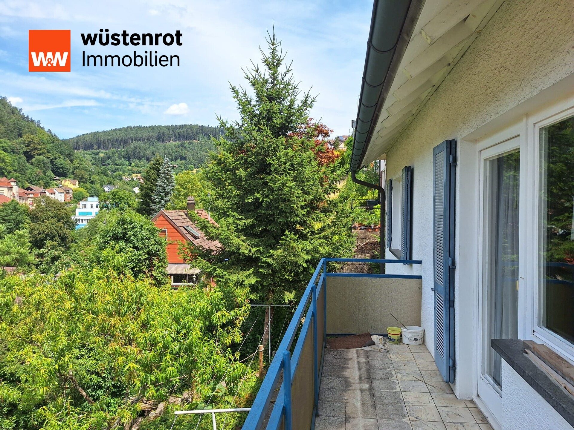 Immobilienangebot - Schramberg - Alle - Bieterverfahren, bitte alles lesen!!!
Zweifamilienhaus mit kernsaniertem EG in Schramberg.