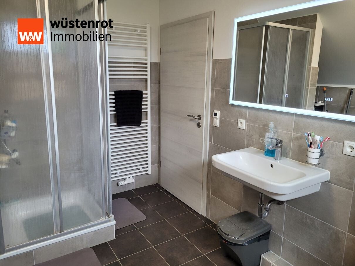 Immobilienangebot - Erfde / Scheppern - Alle - Hochwertiges Niedrigenergie-Effizienzhaus EEFKl A+ in der Nähe der Eider
