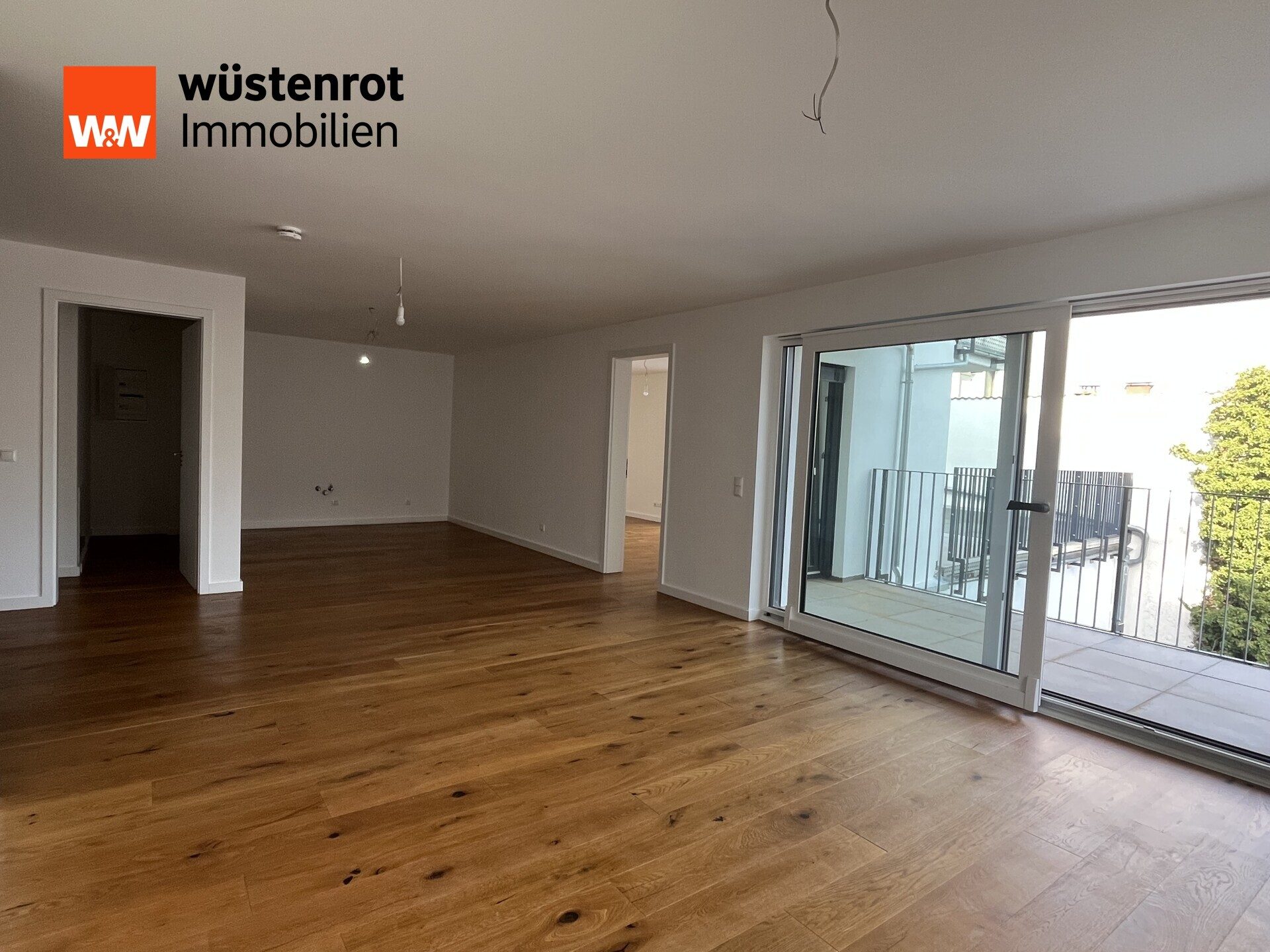 Immobilienangebot - Oberursel - Alle - Erstbezug im KfW-40-Haus: Moderne 3-Zimmer-Wohnung mit Balkon und Terrasse I Fußbodenheiz. I Parkett