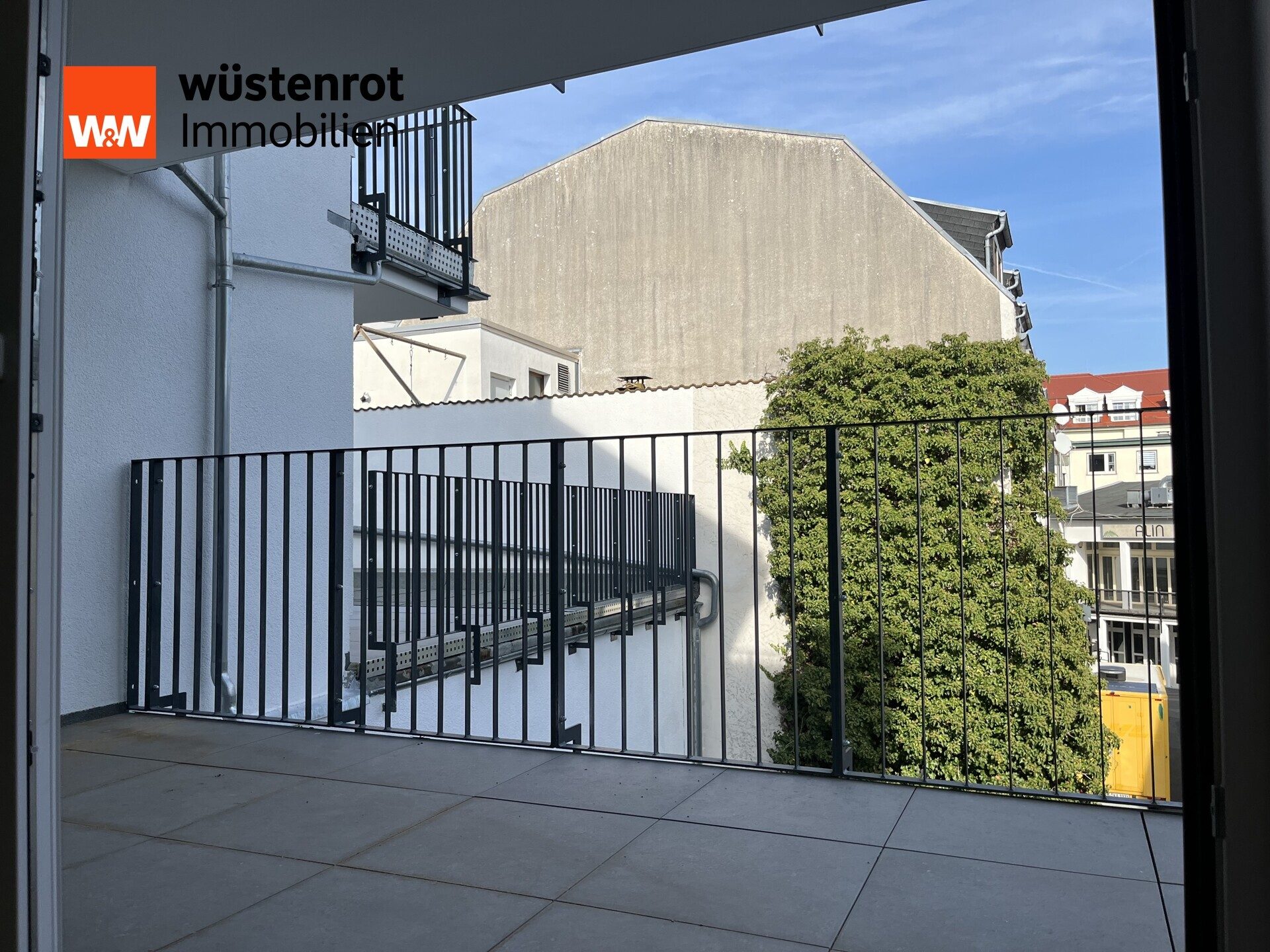 Immobilienangebot - Oberursel - Alle - Erstbezug im KfW-40-Haus: Moderne 3-Zimmer-Wohnung mit Balkon und Terrasse I Fußbodenheiz. I Parkett