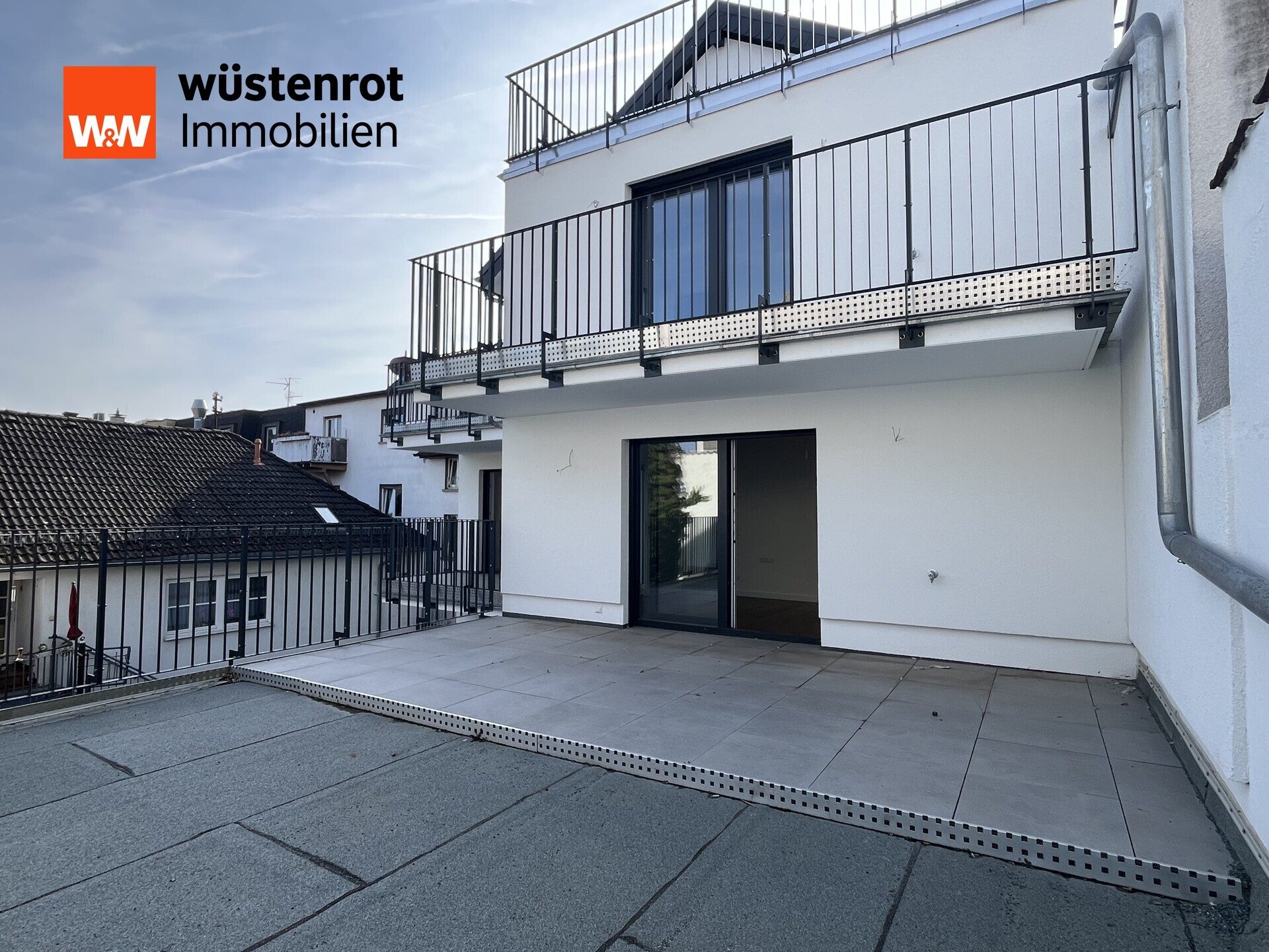 Immobilienangebot - Oberursel - Alle - Erstbezug im KfW-40-Haus: Moderne 3-Zimmer-Wohnung mit Balkon und Terrasse I Fußbodenheiz. I Parkett