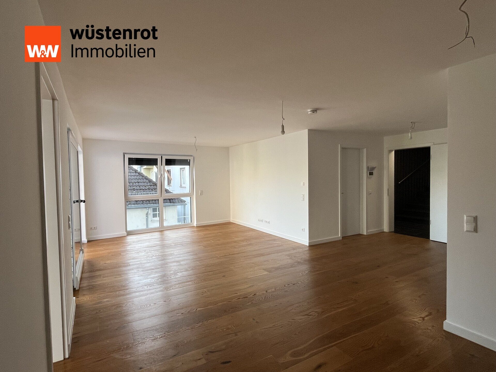 Immobilienangebot - Oberursel - Alle - Erstbezug im KfW-40-Haus: Moderne 3-Zimmer-Wohnung mit Balkon und Terrasse I Fußbodenheiz. I Parkett