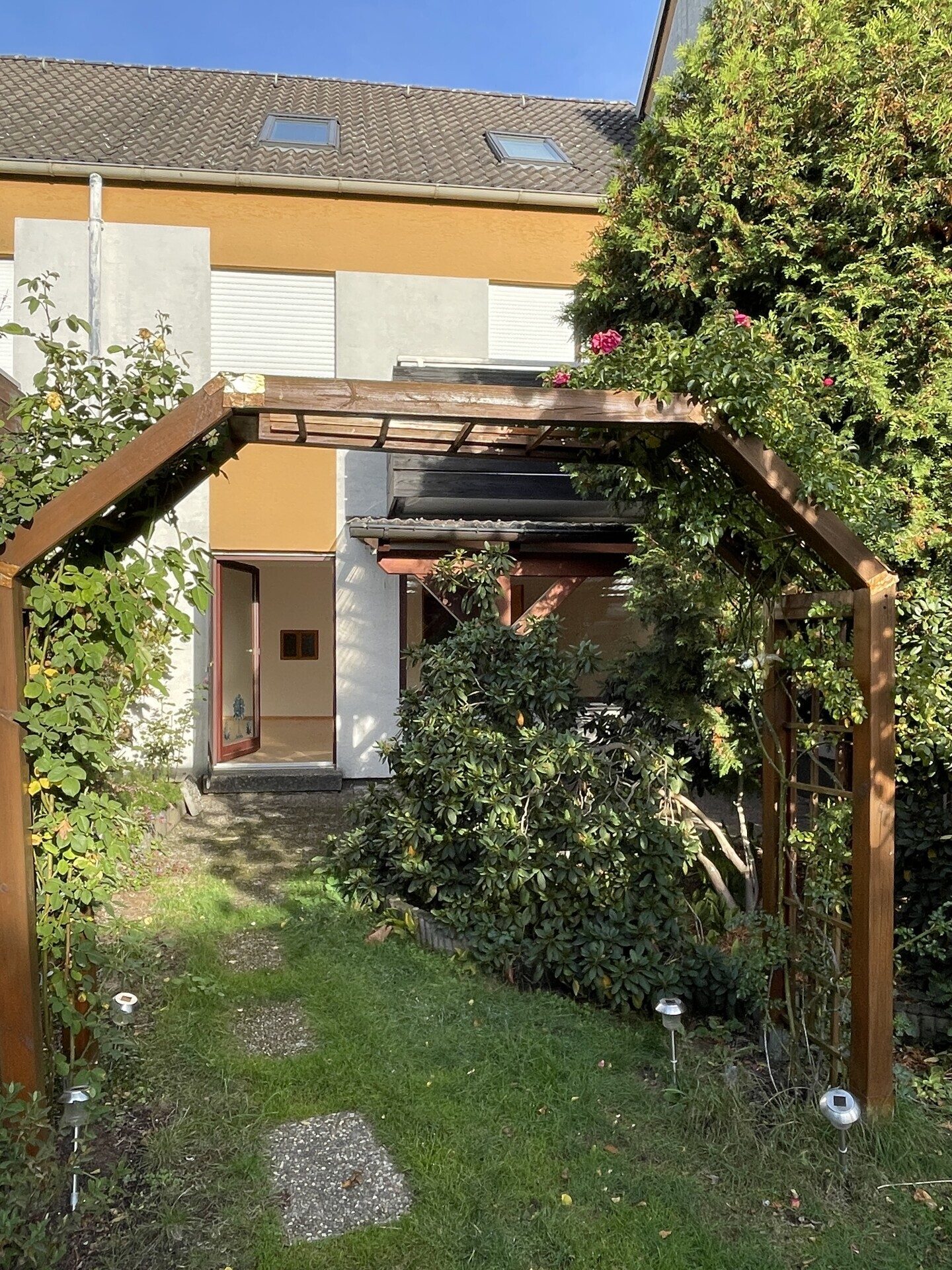 Immobilienangebot - Roth - Alle - Sehr ruhiges, großes Reihenmittelhaus in Roth!