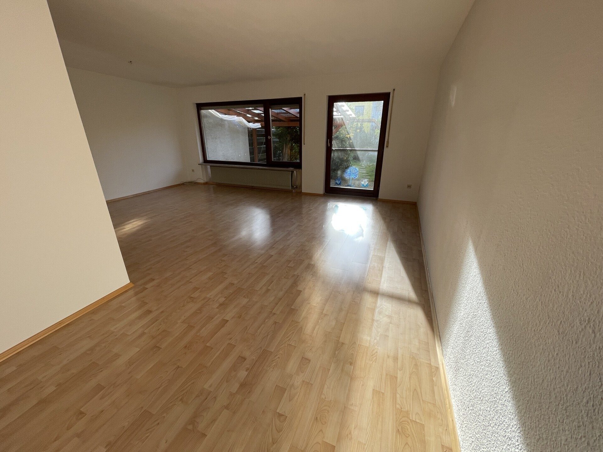 Immobilienangebot - Roth - Alle - Sehr ruhiges, großes Reihenmittelhaus in Roth!