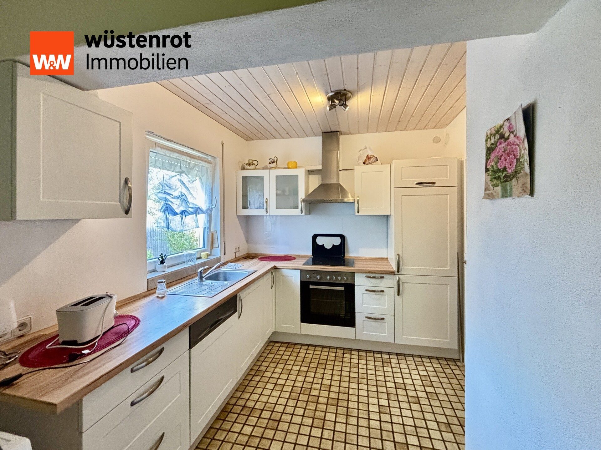 Immobilienangebot - Wolpertswende - Alle - 3,5 Zimmer Erdgeschosswohnung mit Garten in ruhiger Wohnlage