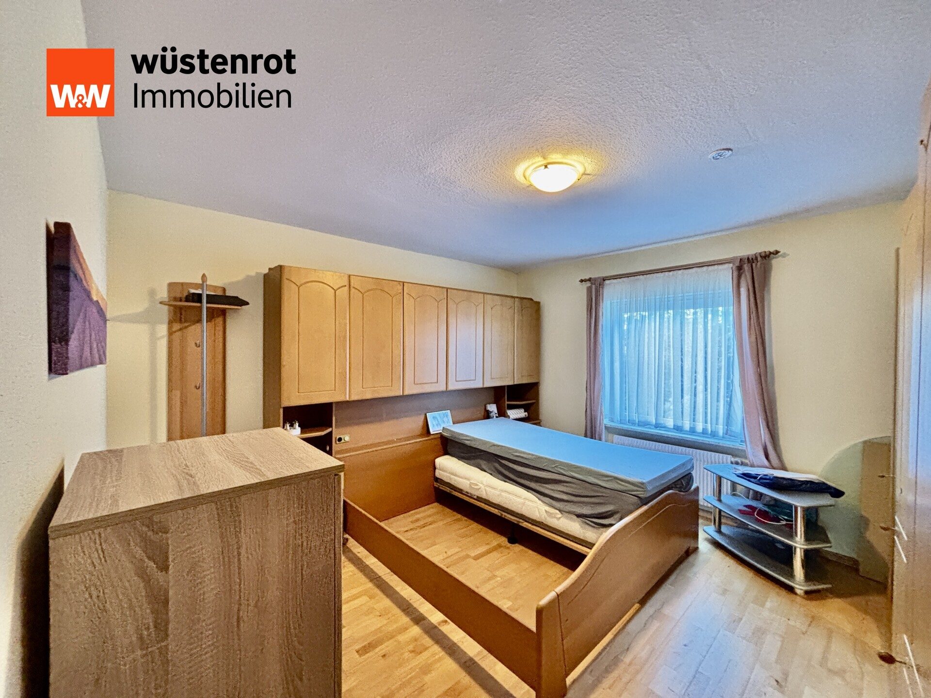 Immobilienangebot - Wolpertswende - Alle - 3,5 Zimmer Erdgeschosswohnung mit Garten in ruhiger Wohnlage