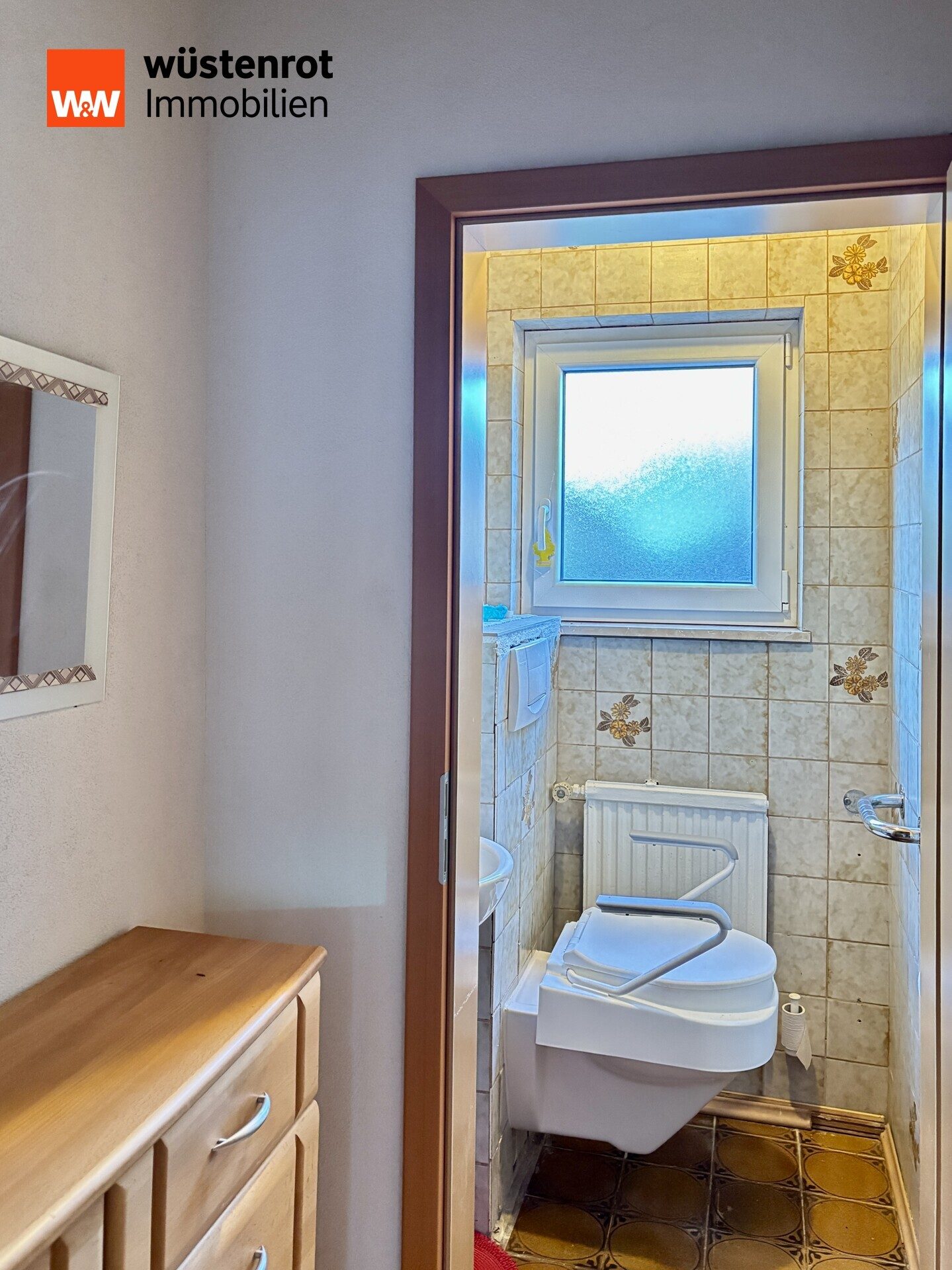 Immobilienangebot - Wolpertswende - Alle - 3,5 Zimmer Erdgeschosswohnung mit Garten in ruhiger Wohnlage