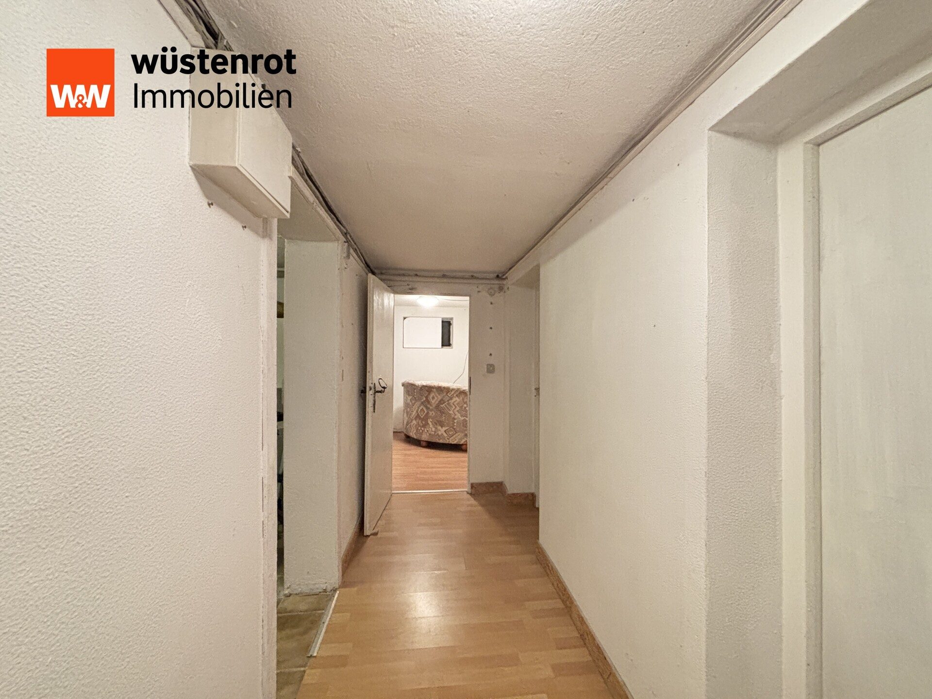 Immobilienangebot - Wolpertswende - Alle - 3,5 Zimmer Erdgeschosswohnung mit Garten in ruhiger Wohnlage