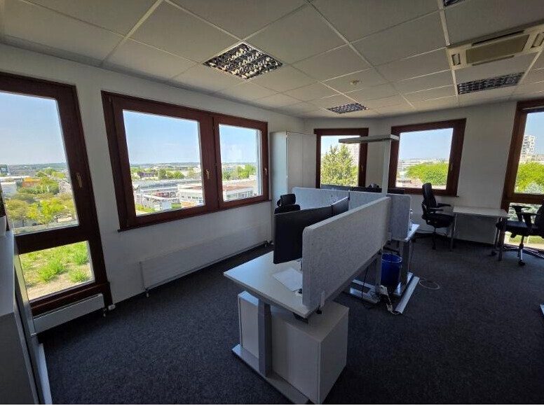 Immobilienangebot - Böblingen - Alle - Attraktive Büroimmobilie in Böblingen-Hulb – 2.301 m² Mietfläche mit direkter Anbindung an A81/B14