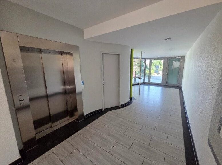 Immobilienangebot - Böblingen - Alle - Attraktive Büroimmobilie in Böblingen-Hulb – 2.301 m² Mietfläche mit direkter Anbindung an A81/B14