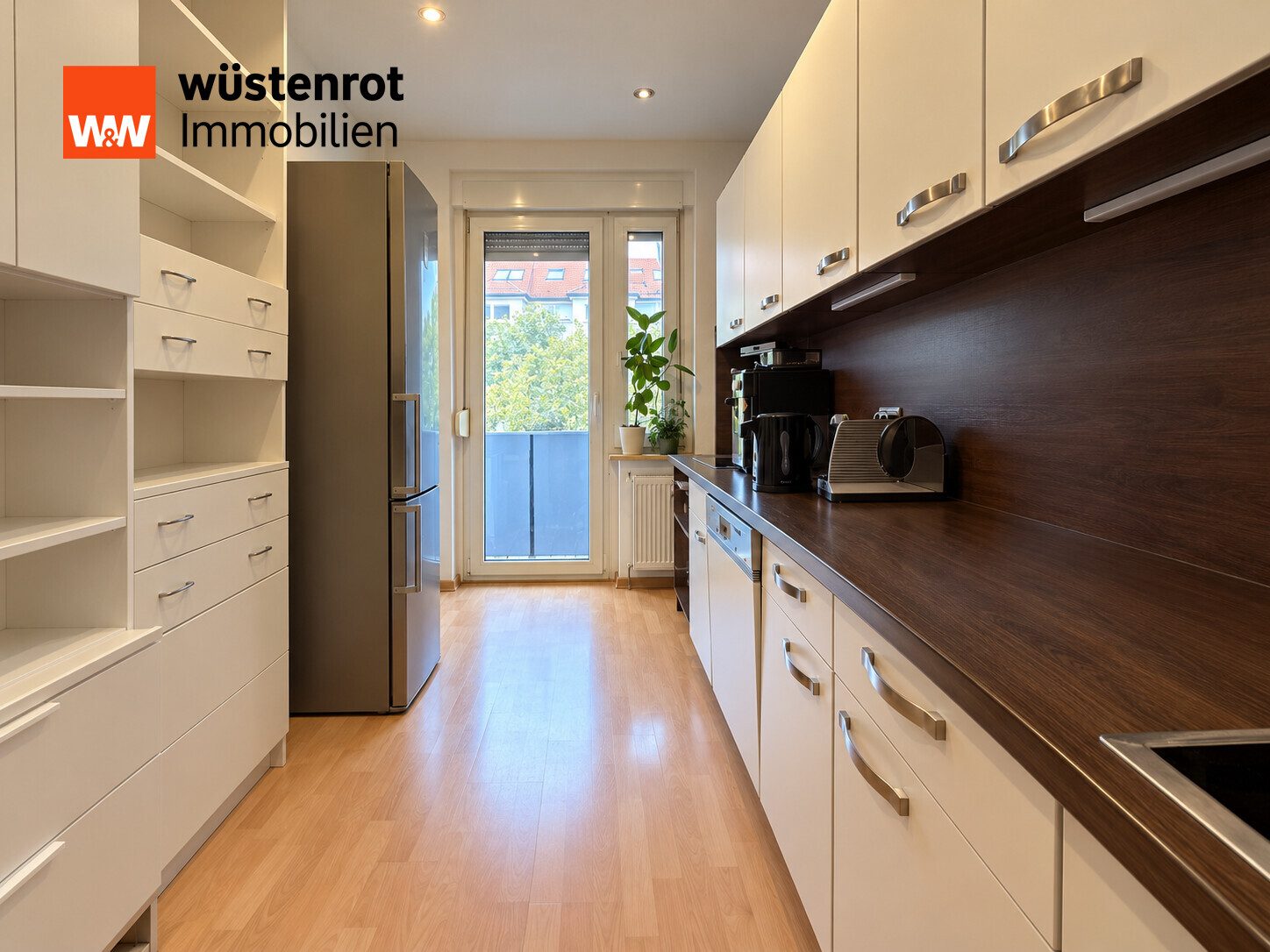 Immobilienangebot - Leipzig - Alle - Ein Zuhause zum Wohlfühlen – 4-Zimmer-Wohnung mit Balkon und Wintergarten