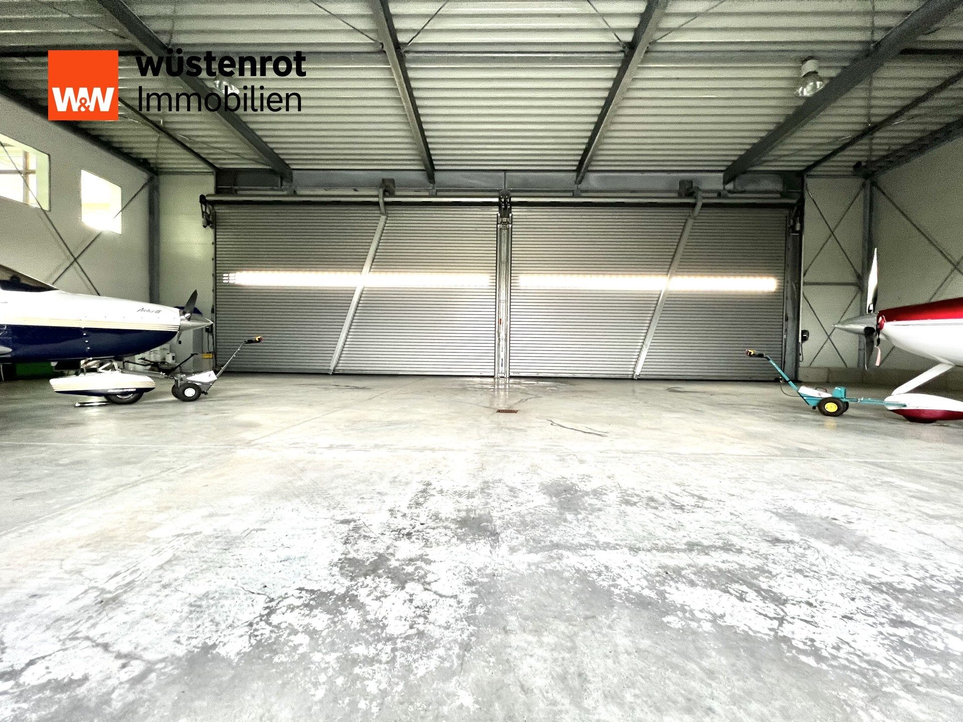 Immobilienangebot - Hörselberg-Hainich - Alle - Im Herzen Deutschlands & Europas - Exklusiver Flugzeughangar mit vielfältigen Nutzungsmöglichkeiten