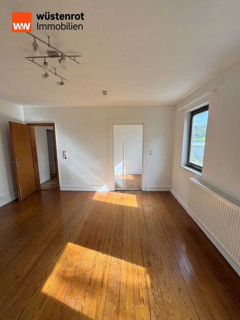 Immobilienangebot - Abtsgmünd - Alle - Einfamilienhaus mit viel Potenzial zur Wohnraumerweiterung in Abtsgmünd