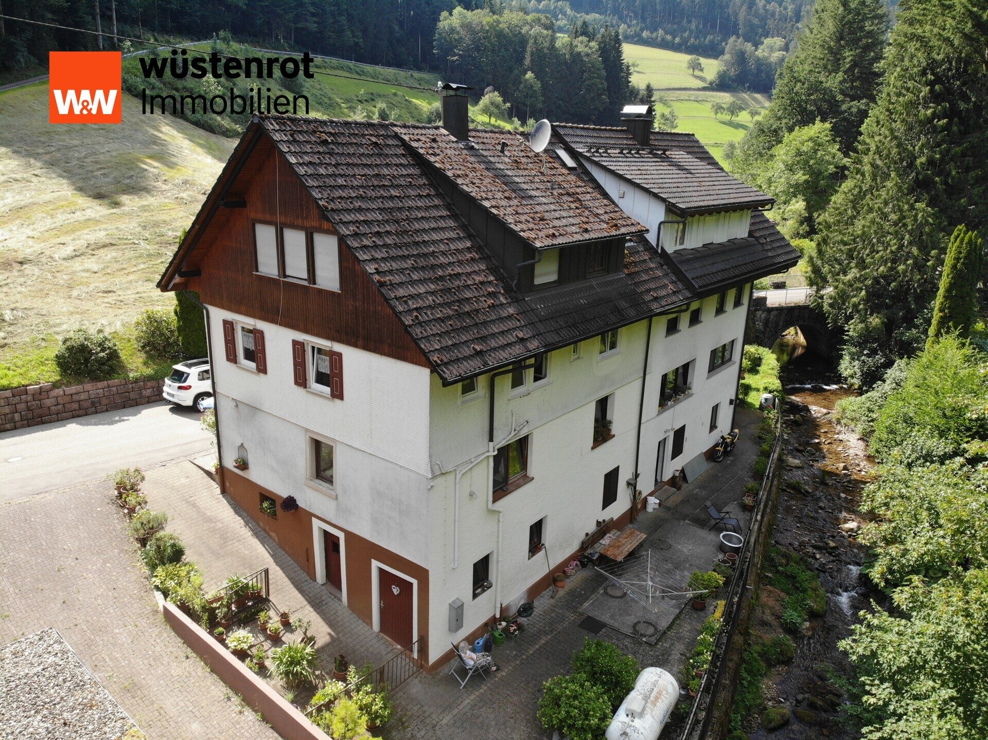 Immobilienangebot - Oppenau - Alle - Großzügiges Wohnhaus im Aussenbereich.
Viele Nutzungsmöglichkeiten