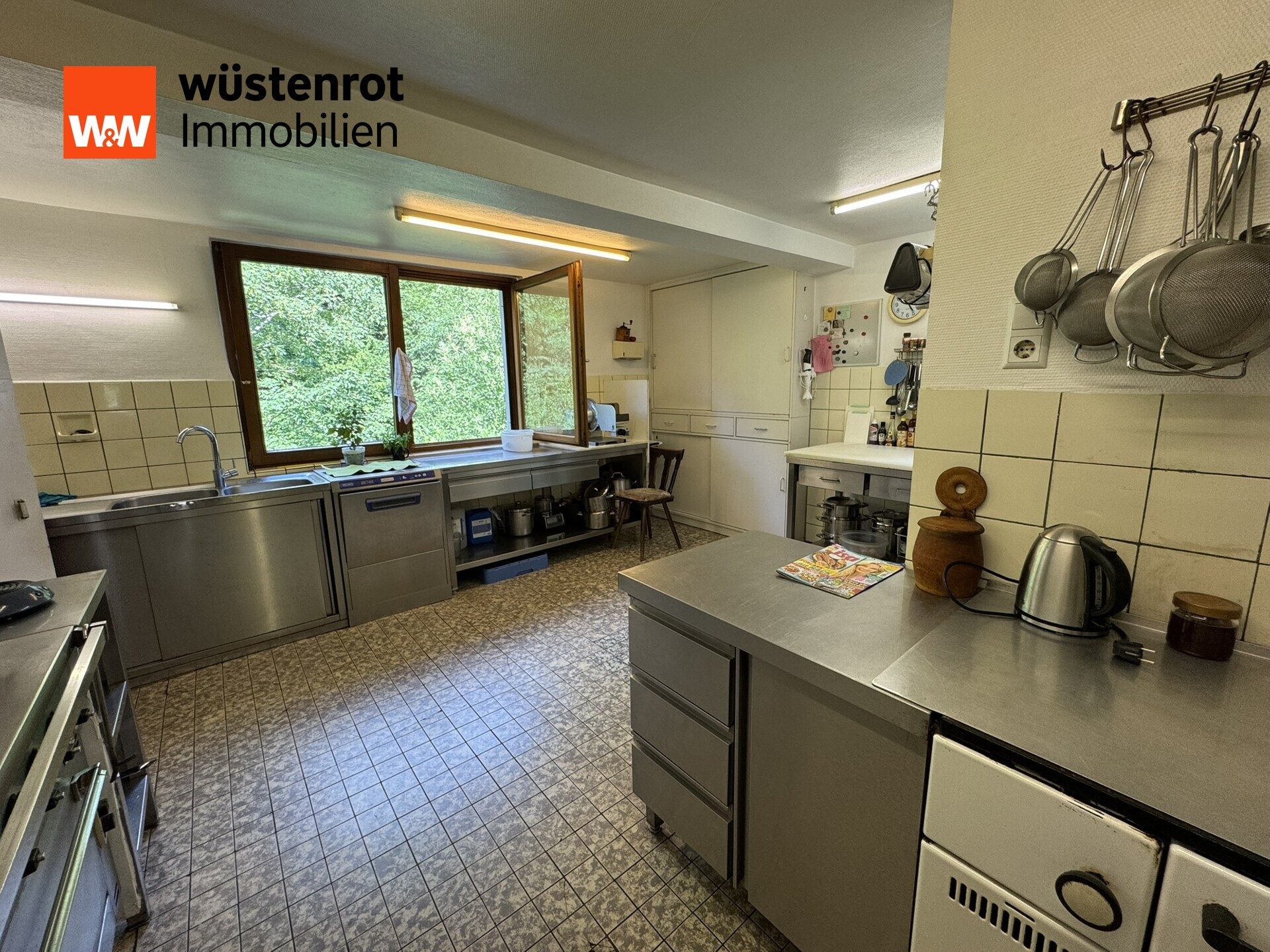 Immobilienangebot - Oppenau - Alle - Großzügiges Wohnhaus im Aussenbereich.
Viele Nutzungsmöglichkeiten