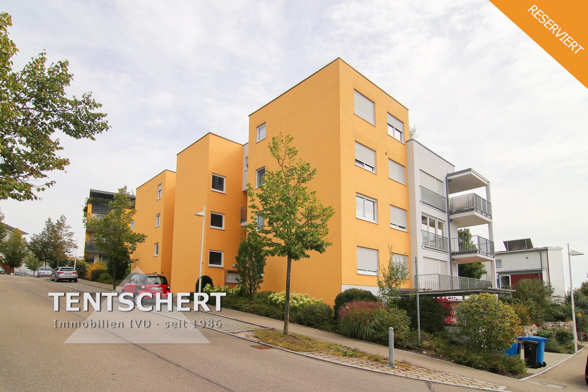 Immobilienangebot - Ulm - Alle - 2-Zimmer-Wohnung mit Balkon und Stellplatz am Ulmer Eselsberg