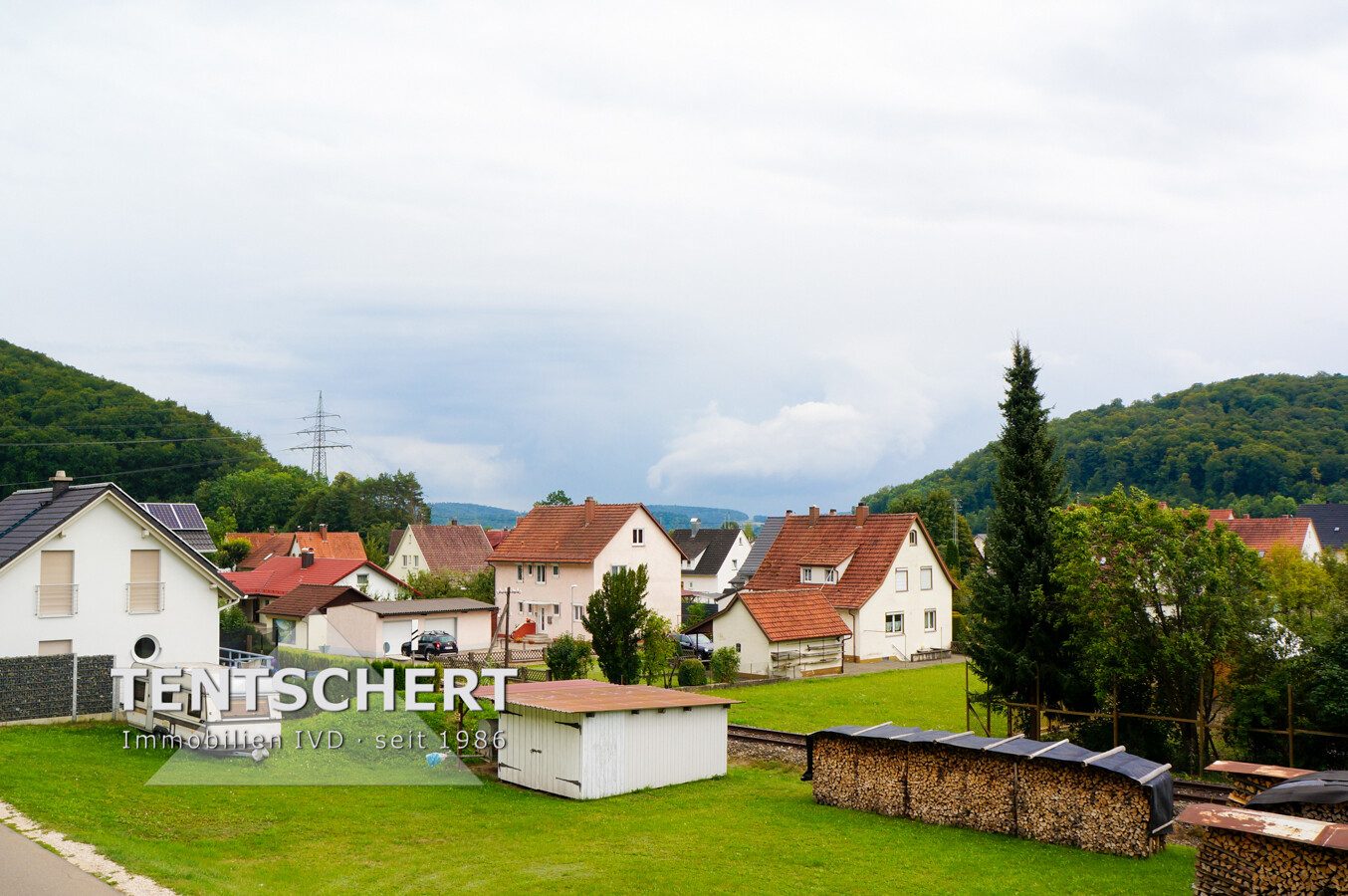 Ausblick Immobilienangebot - Schelklingen - Alle - Großzügig und sehr gepflegt - Für Sie und Ihre Familie