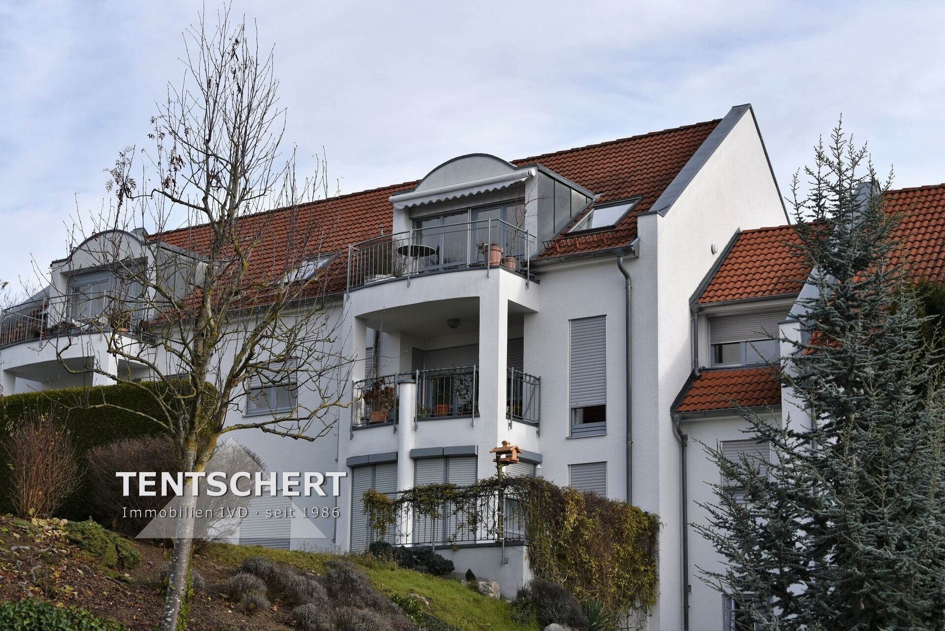 Immobilienangebot - Blaustein - Alle - Schicke 3-Zimmer-Dachgeschosswohnung mit Balkon in Uninähe