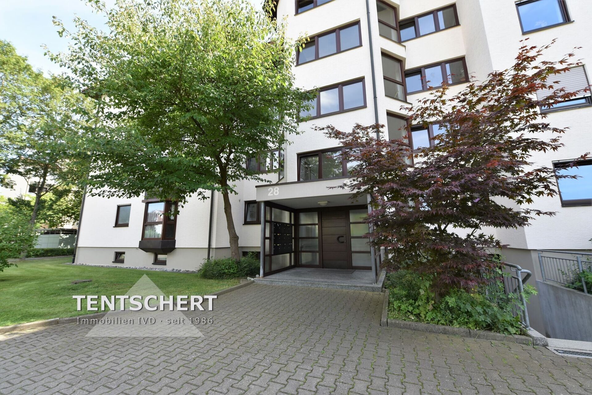 Immobilienangebot - Ulm - Alle - 2,5-Zimmer-Hochparterre inkl. Balkon und TG-Stellplatz