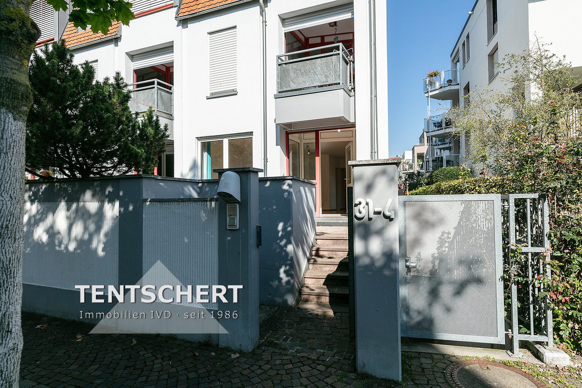 Immobilienangebot - Ulm - Alle - Schicke Stadtwohnung mit Terrasse und TG-Platz!