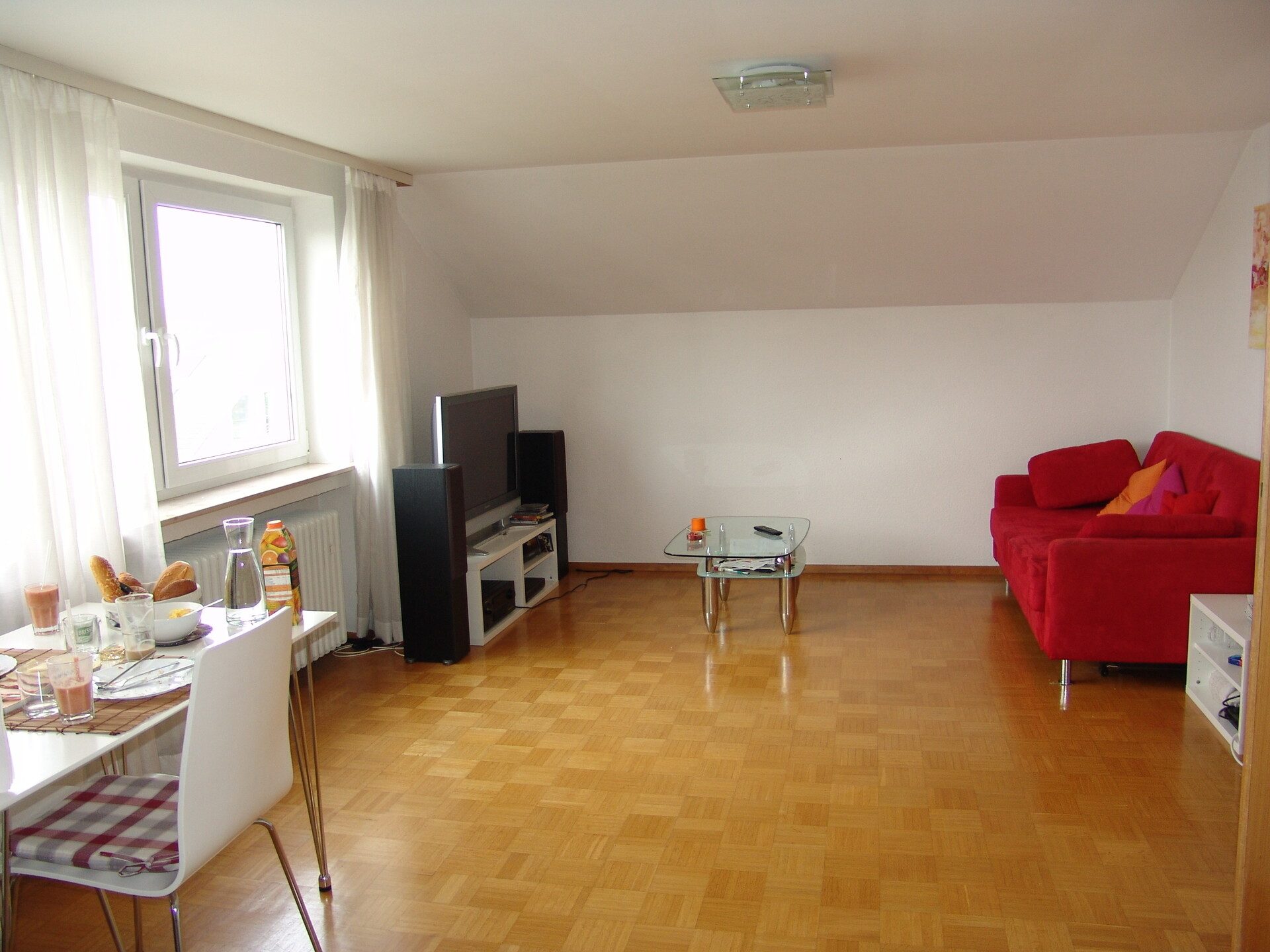 Wohnen – Essen Immobilienangebot - Neu-Ulm - Alle - Gemütliche Dachgeschosswohnung in Pfuhl