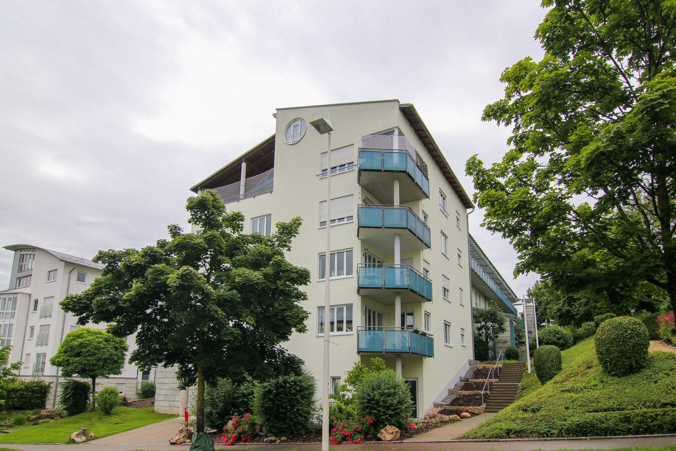 Immobilienangebot - Ulm - Alle - Einfach einziehen - möblierte 2-Zi. Wohnung am Ulmer Eselsberg