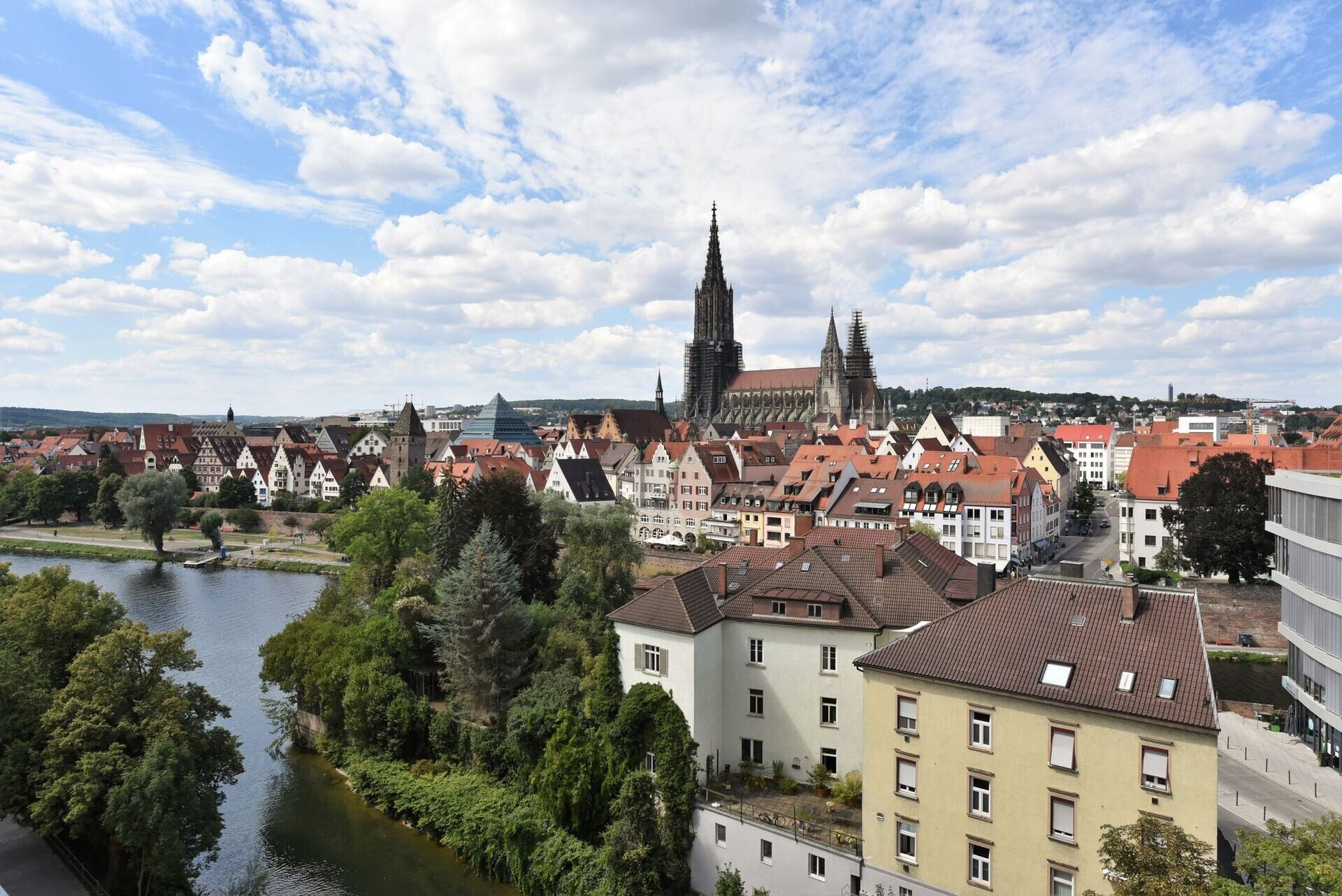 Immobilienangebot - Neu-Ulm - Alle - Einziehen & Wohlfühlen - mit großartiger Aussicht