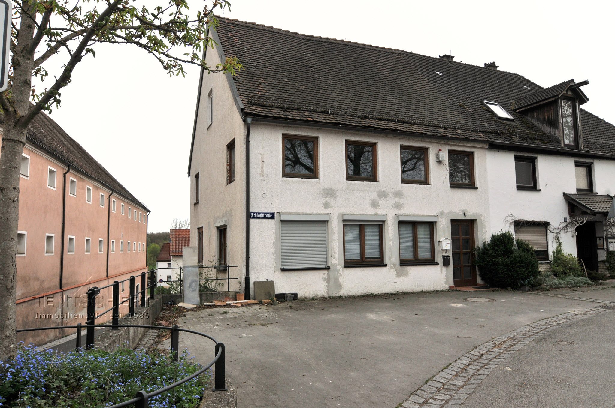 Tentschert Immobilien GmbH & Co. KG - Immobilienangebot - 89079 Ulm - Wiblingen - Zweifamilienhaus - Viel Platz, viele Möglichkeiten und Ausbaupotenzial...!