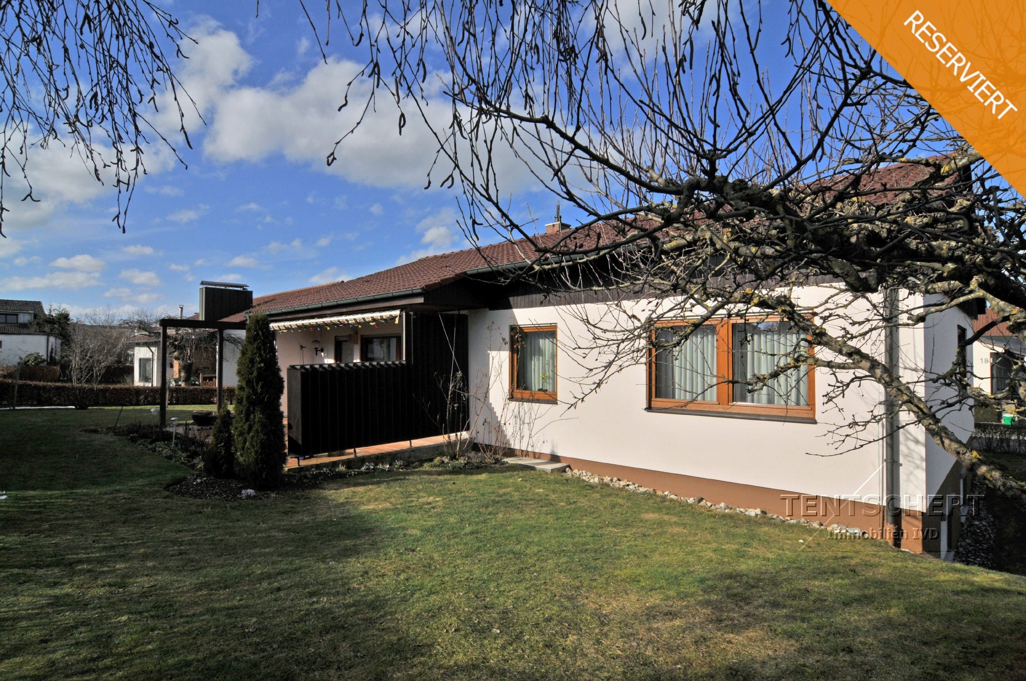 Tentschert Immobilien GmbH & Co. KG - Immobilienangebot - 89160 Dornstadt - Dornstadt - Einfamilienhaus - Gepflegtes Einfamilienhaus mit ELW in ruhiger Lage