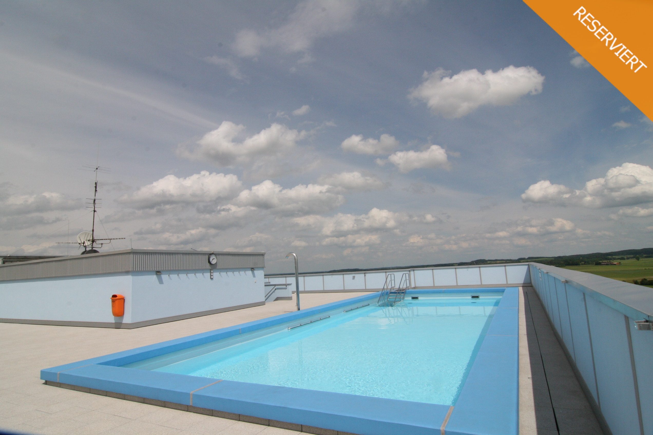 001KurzDas eigene Schwimmbad Tentschert Immobilien GmbH & Co. KG - Immobilienangebot - 89231 Neu-Ulm - Ludwigsfeld - Wohnungen - Wohnen mit Aussicht und Schwimmbad