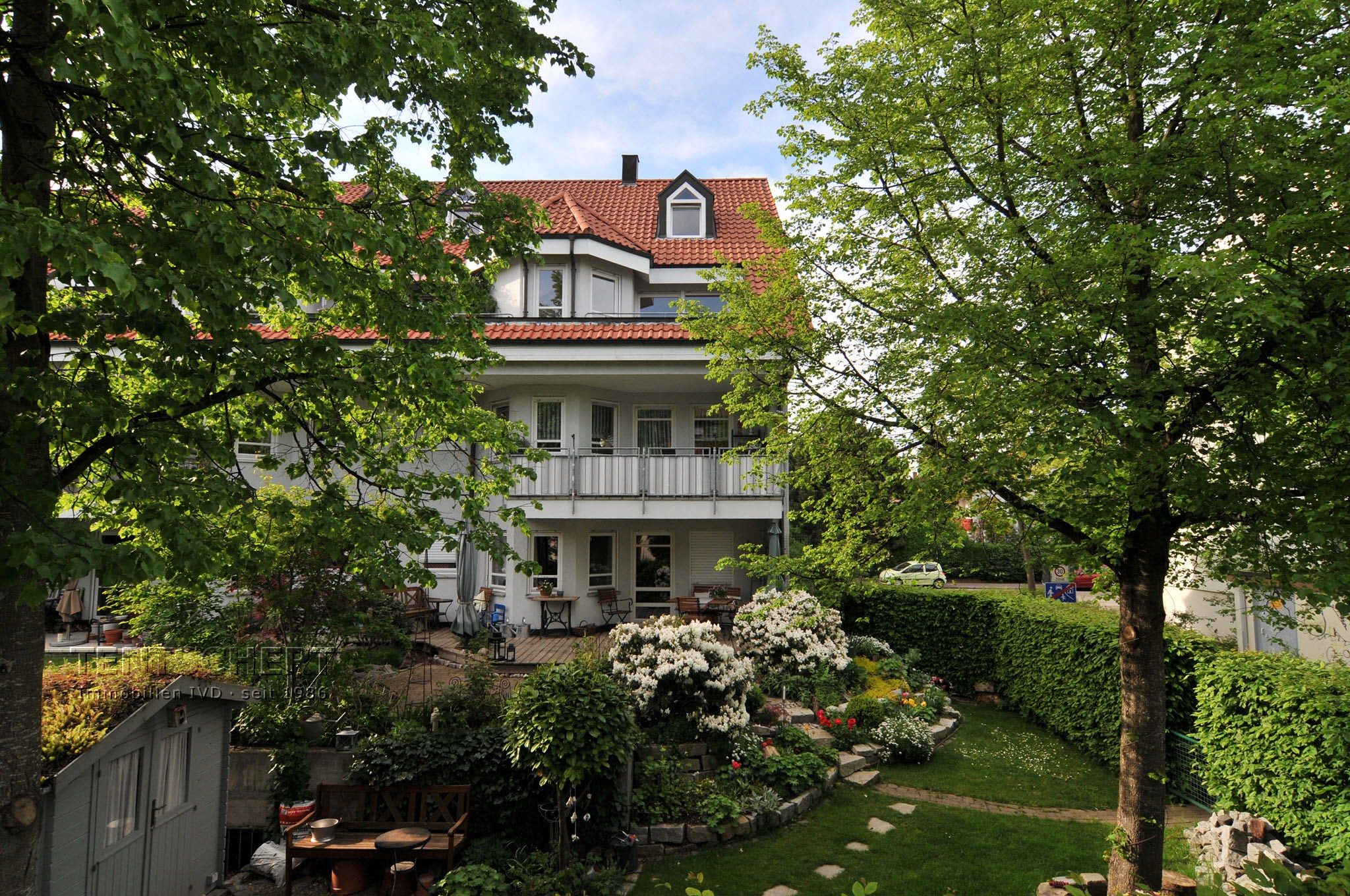 Tentschert Immobilien GmbH & Co. KG - Immobilienangebot - 89231 Neu-Ulm - Offenhausen - Wohnungen - Helle 3,5-Zimmer-Dachmaisonette-Wohnung in Neu-Ulm, Offenhausen