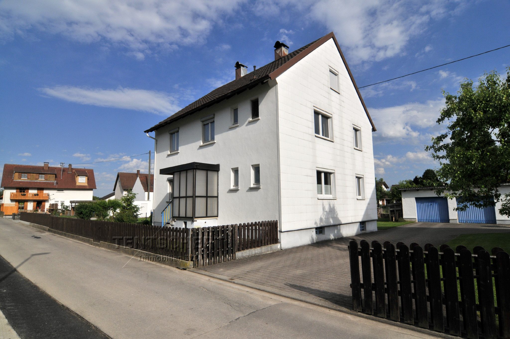 Tentschert Immobilien GmbH & Co. KG - Immobilienangebot - 88481 Balzheim - Balzheim - Zweifamilienhaus - Die neue Freiheit des Wohnens!
