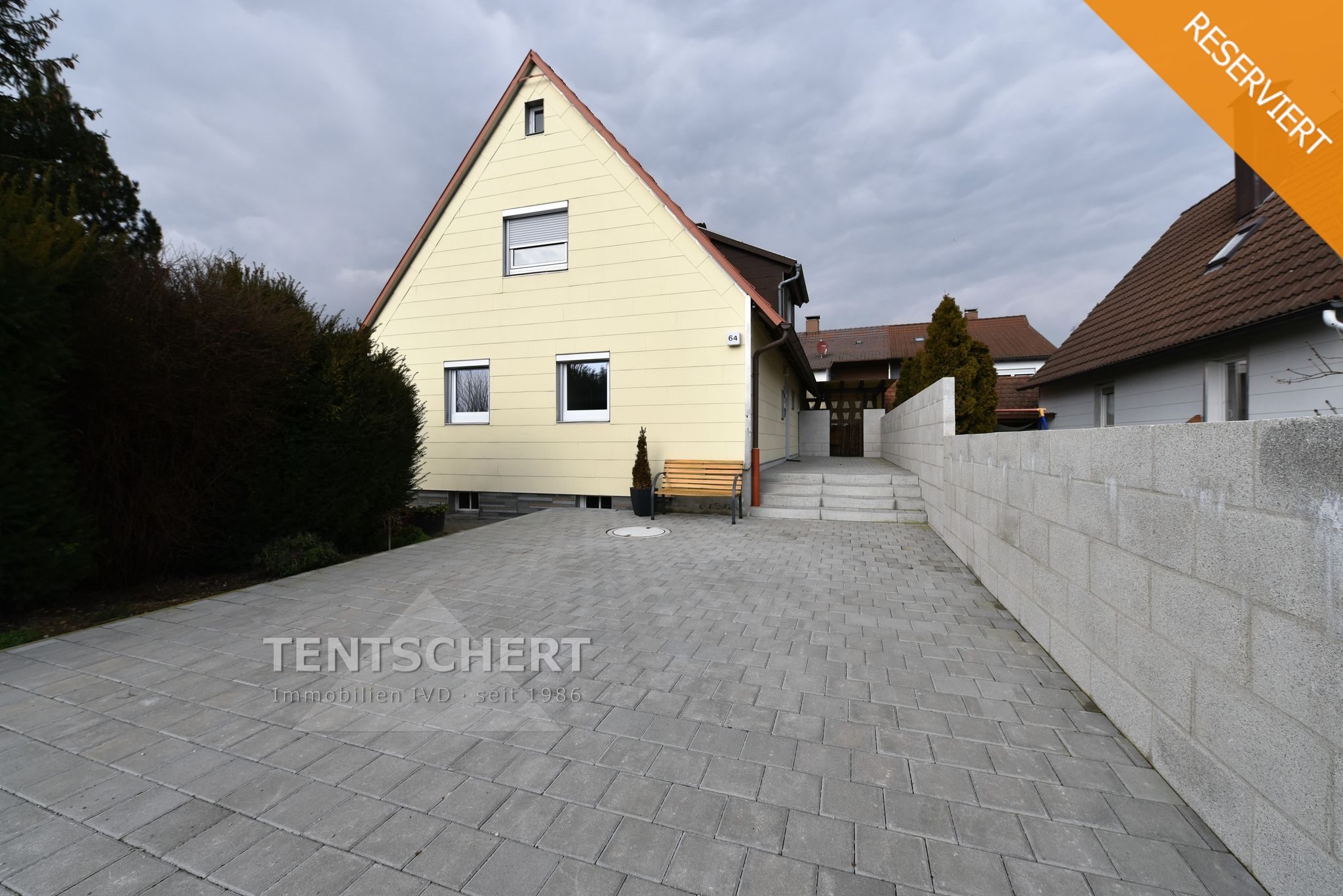 Tentschert Immobilien GmbH & Co. KG - Immobilienangebot - 89129 Langenau - Langenau - Einfamilienhaus mit Einliegerwohnung - Liebevoll renoviertes Einfamilienhaus am Ortsrand von Langenau!