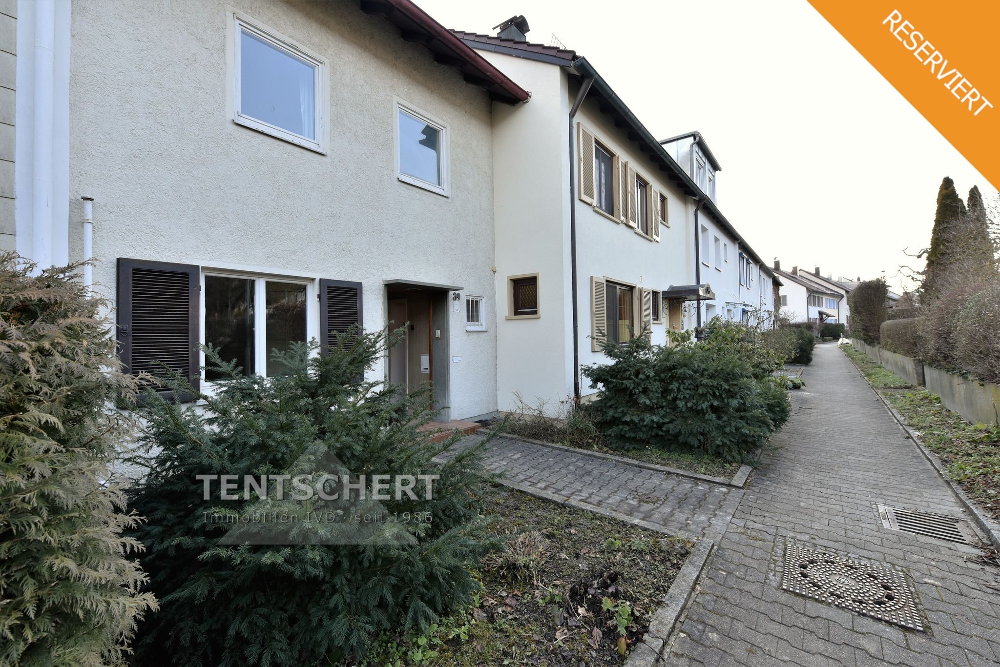 Tentschert Immobilien GmbH & Co. KG - Immobilienangebot - 89075 Ulm - Eselsberg - Reihenhaus - Reihenmittelhaus mit altem Flair am Ulmer-Eselsberg!