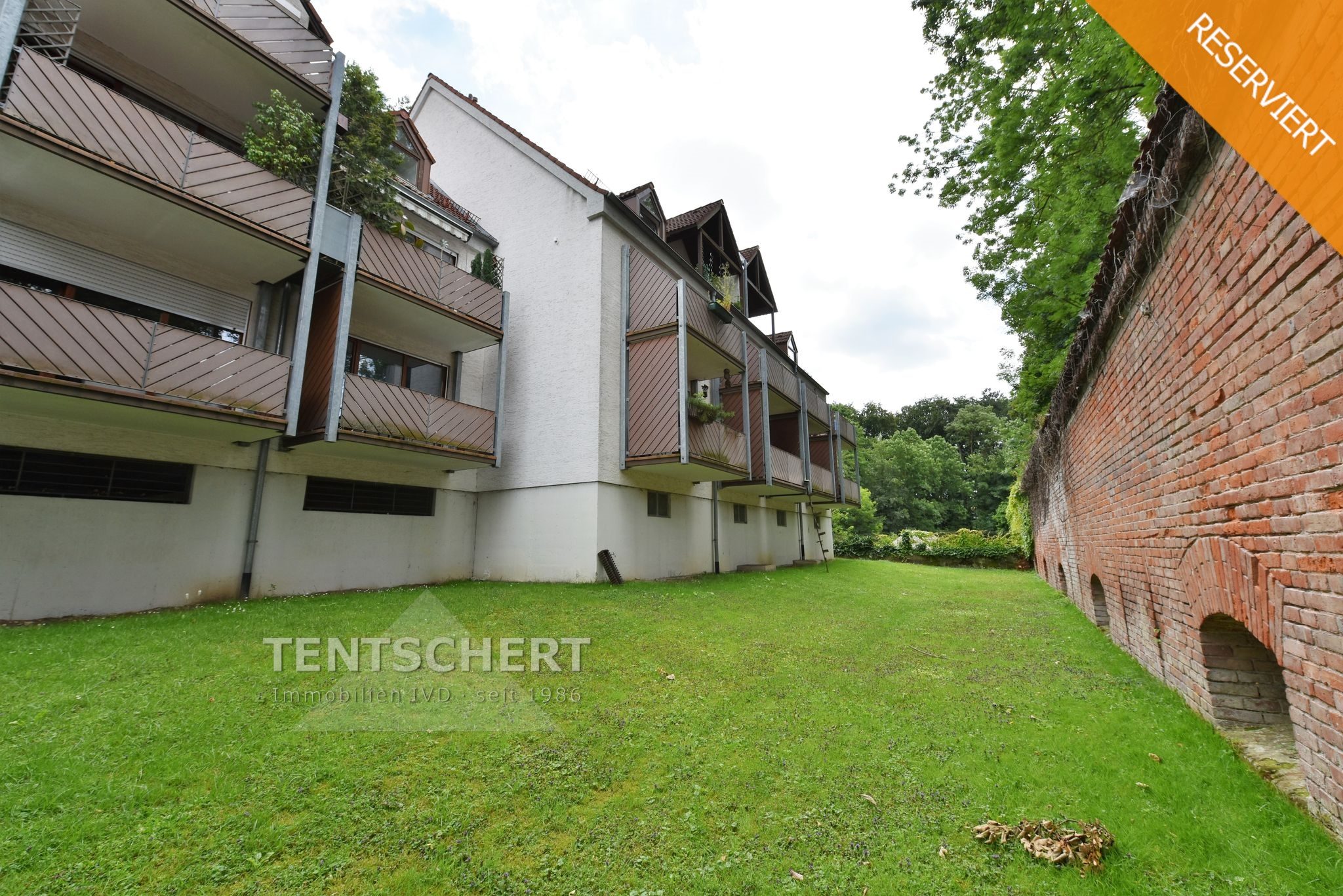 Tentschert Immobilien GmbH & Co. KG - Immobilienangebot - 89231 Neu-Ulm - Mitte - Wohnungen - Tolle 3,5-Zimmer-Maisonette-Wohnung mit Dachstudio