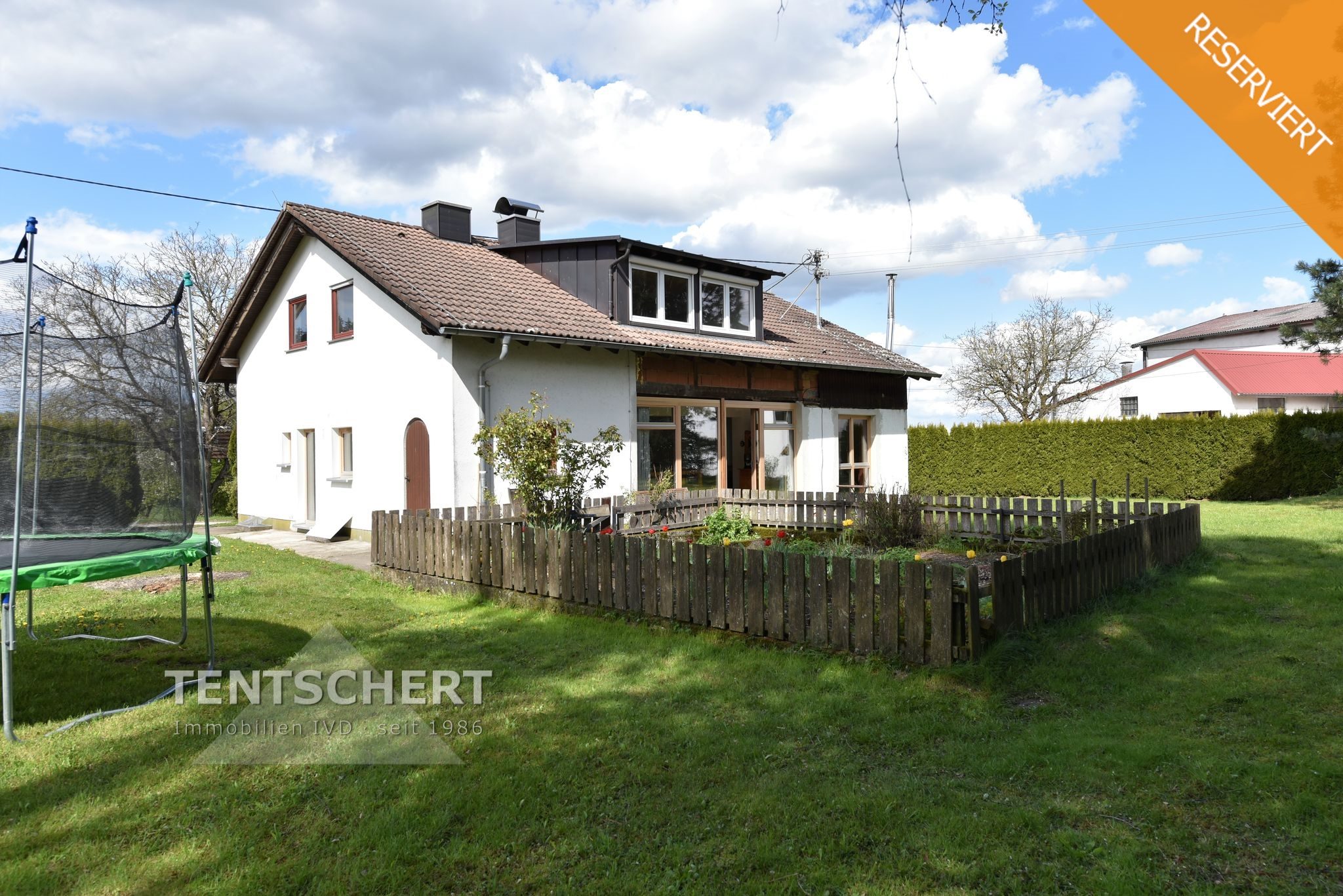 Tentschert Immobilien GmbH & Co. KG - Immobilienangebot - 89165 Dietenheim - Dietenheim - Einfamilienhaus - Ideal für Selbstversorger!