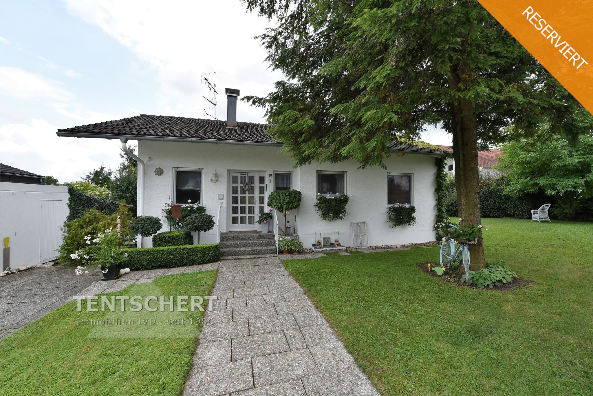 Tentschert Immobilien GmbH & Co. KG - Immobilienangebot - 88489 Wain - Wain - Einfamilienhaus - Charmantes Wohnhaus in schöner Lage