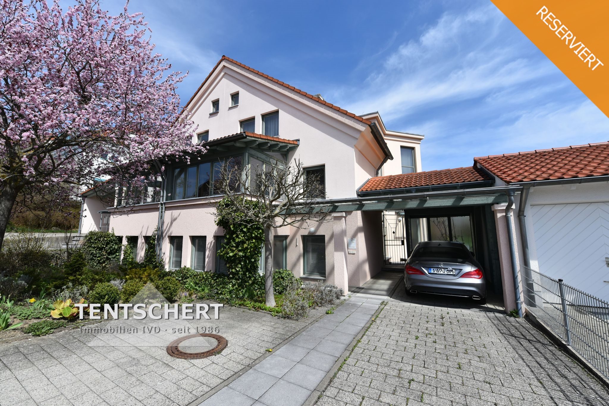 Tentschert Immobilien GmbH & Co. KG - Immobilienangebot - 89134 Blaustein - Blaustein - Einfamilienhaus mit Einliegerwohnung - Architektenhaus mit Einliegerwohnung