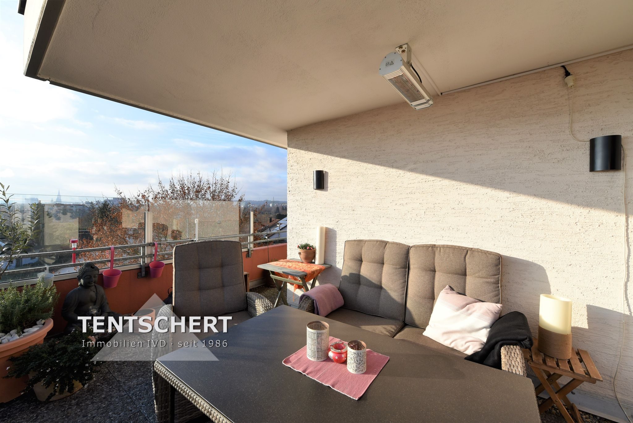 Tentschert Immobilien GmbH & Co. KG - Immobilienangebot - 89233 Neu-Ulm - Pfuhl - Wohnungen - Schicke, frisch renovierte Penthouse-Wohnung in Pfuhl!