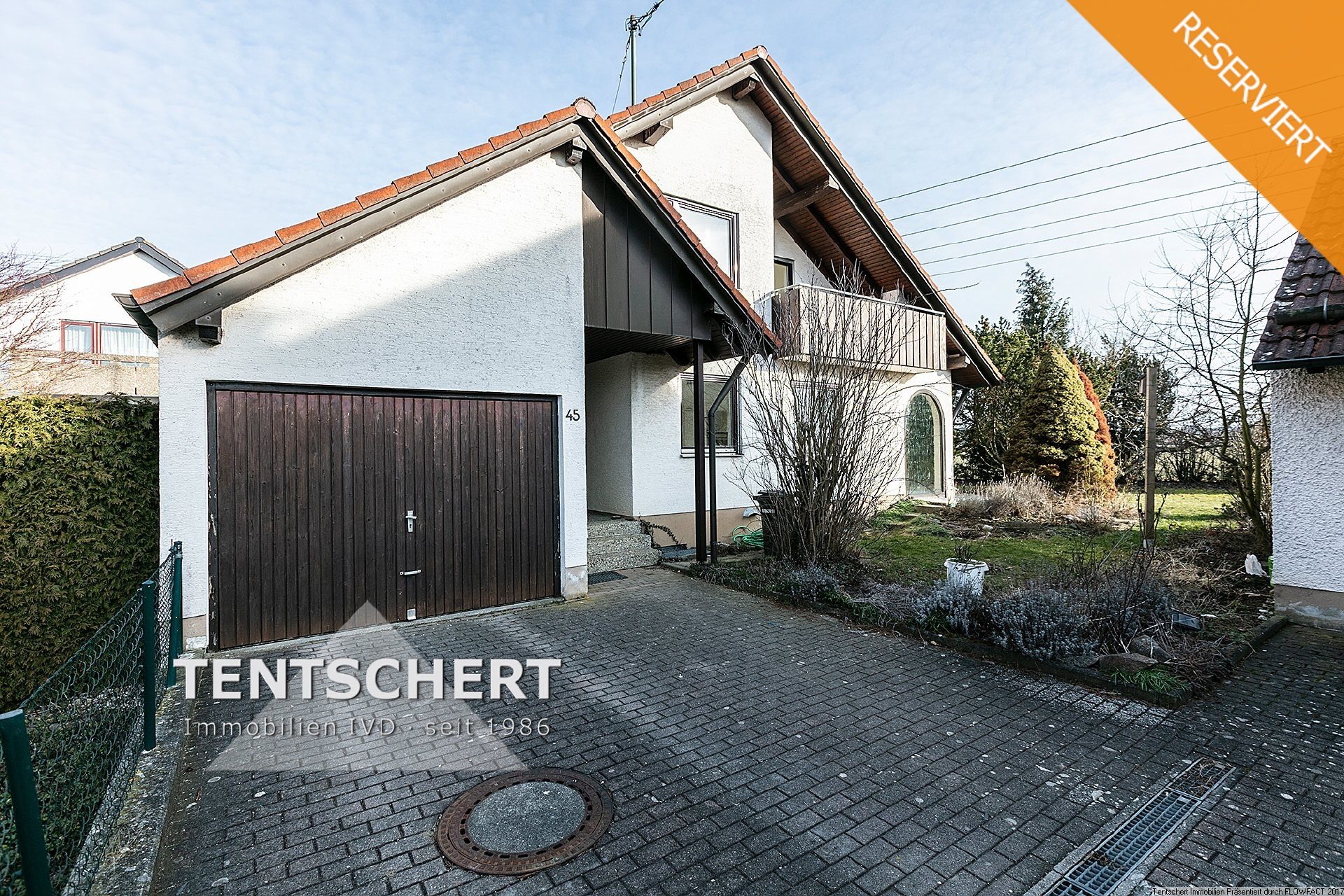 001KurzAusenansicht-Westseite Tentschert Immobilien GmbH & Co. KG - Immobilienangebot - 89233 Neu-Ulm - Burlafingen - Einfamilienhaus - Familienfreundliches Einfamilienhaus mit Blick ins Grüne
