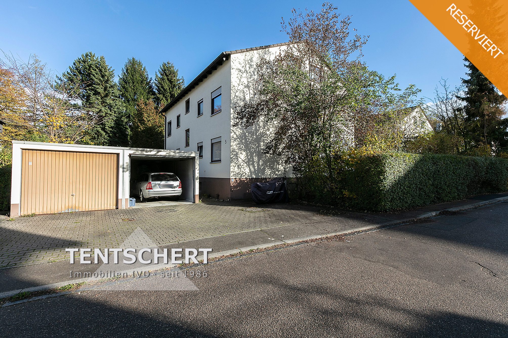 001KurzKurz Reserviert Tentschert Immobilien GmbH & Co. KG - Immobilienangebot - 89233 Neu-Ulm - Reutti - Mehrfamilienhaus - Gepflegtes Dreifamilienhaus in ruhiger Ortslage in Neu-Ulm / Reutti