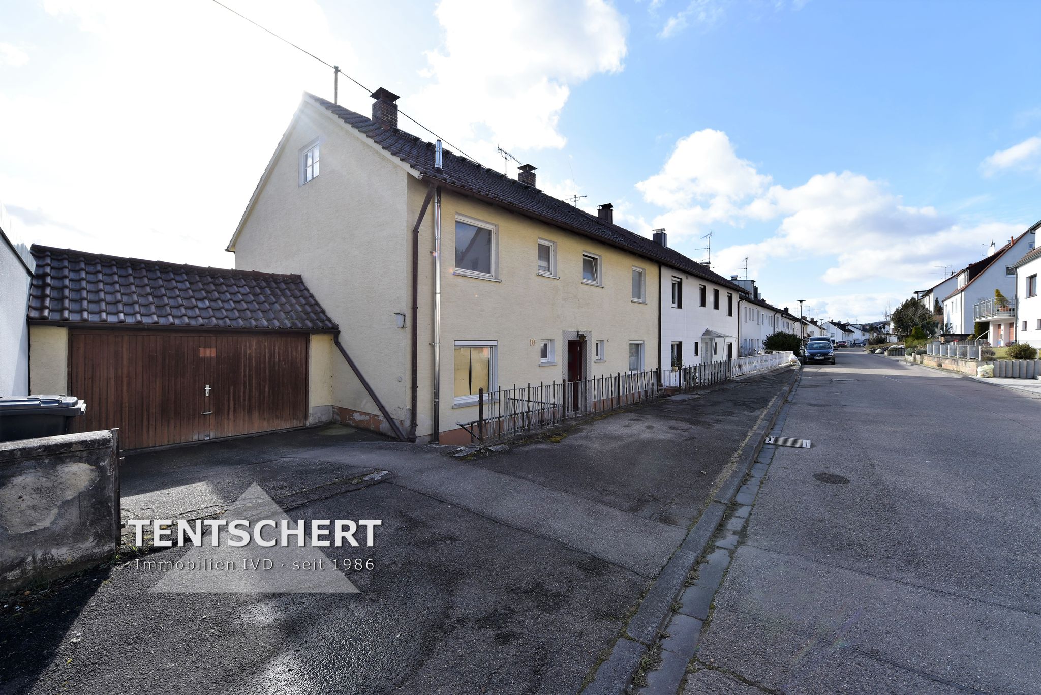 Tentschert Immobilien GmbH & Co. KG - Immobilienangebot - 89275 Elchingen - Elchingen - Zweifamilienhaus - Für Handwerker: renovierungsbedürftiges 2-Fam.-Haus