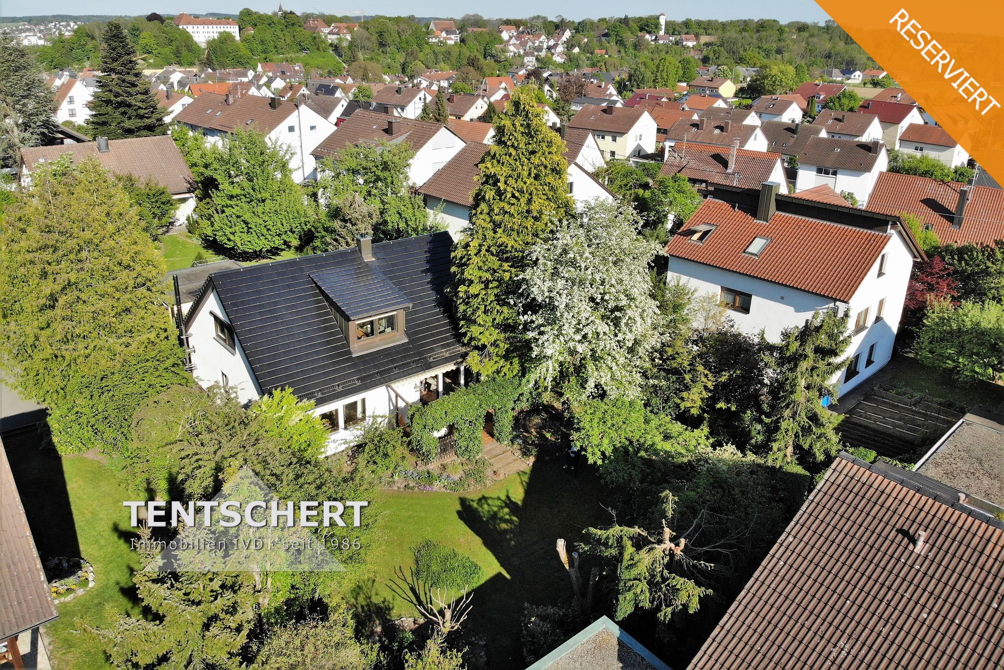 Tentschert Immobilien GmbH & Co. KG - Immobilienangebot - 89171 Illerkirchberg - Illerkirchberg - Einfamilienhaus - Charmantes Wohnhaus mit idyllischem Garten