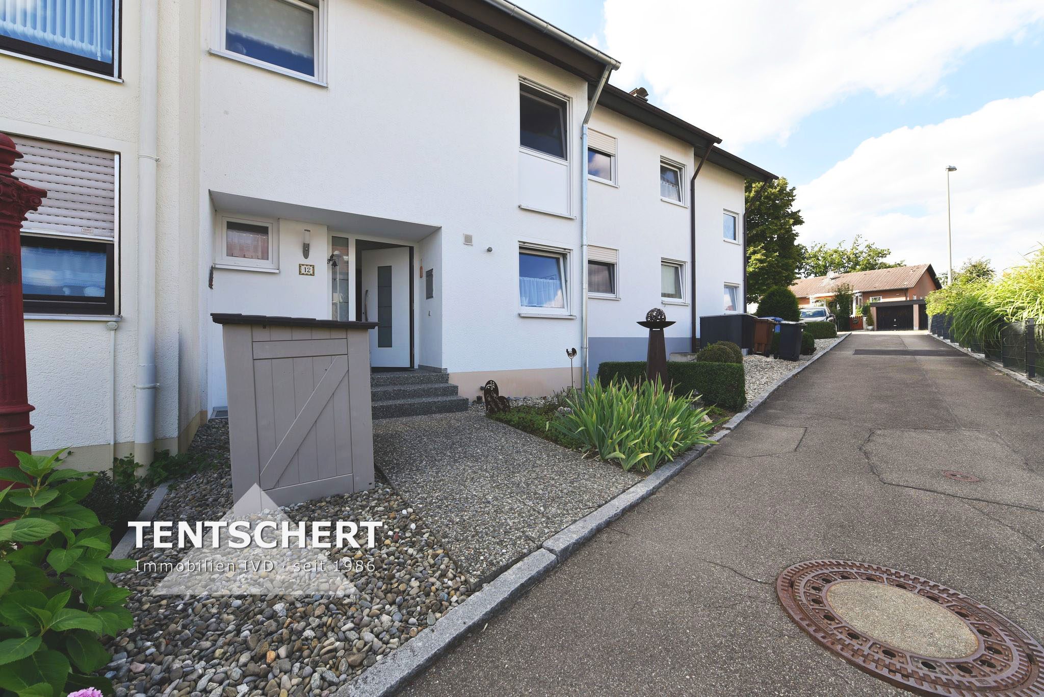 Tentschert Immobilien GmbH & Co. KG - Immobilienangebot - 89079 Ulm - Einsingen - Reihenmittelhaus - Ein Schmuckstück in Einsingen - RMH mit EBK, Garten und Garage